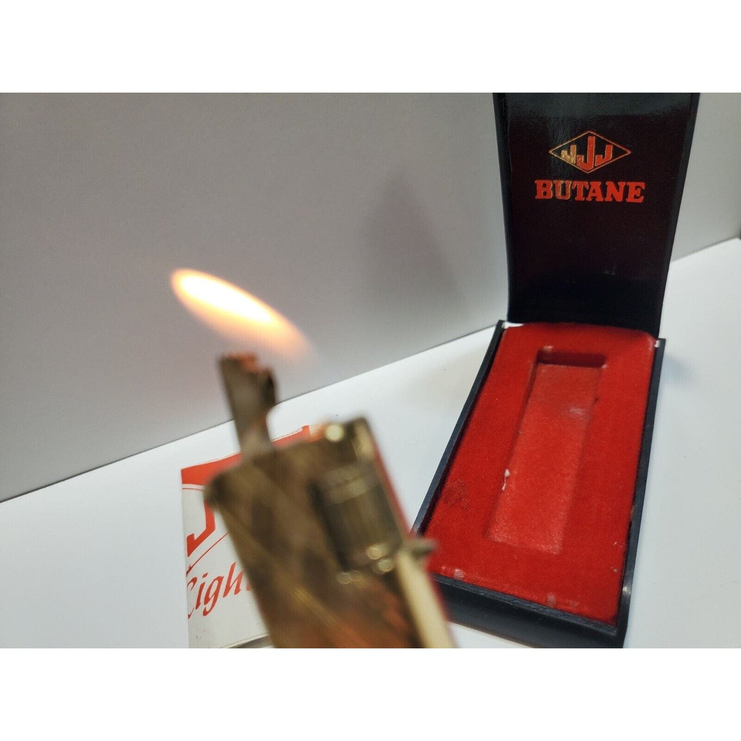 Working Vintage JJJ Lighter - Diamond Pattern Imperial / Original Box 6510/24