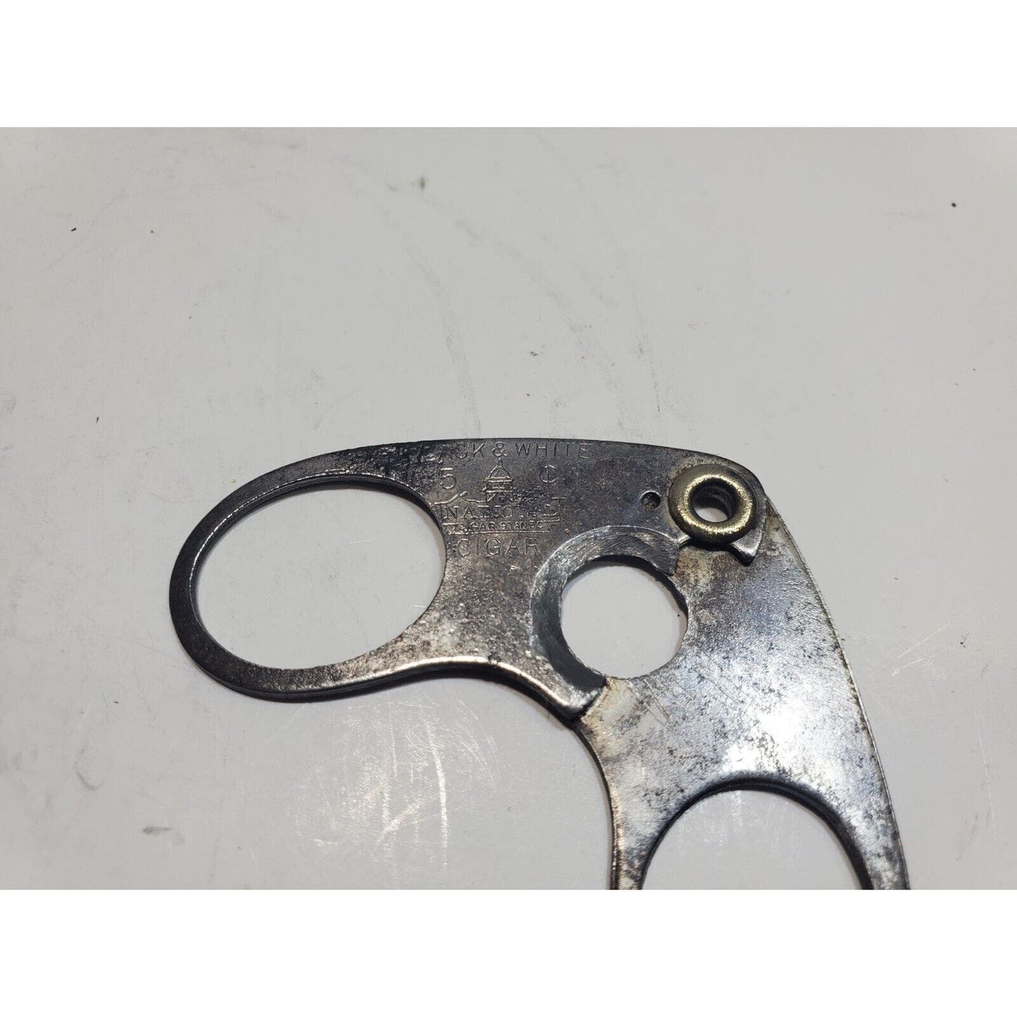 NATIONAL 5 cent CIGAR Black & White POCKET CIGAR CUTTER 6340/6