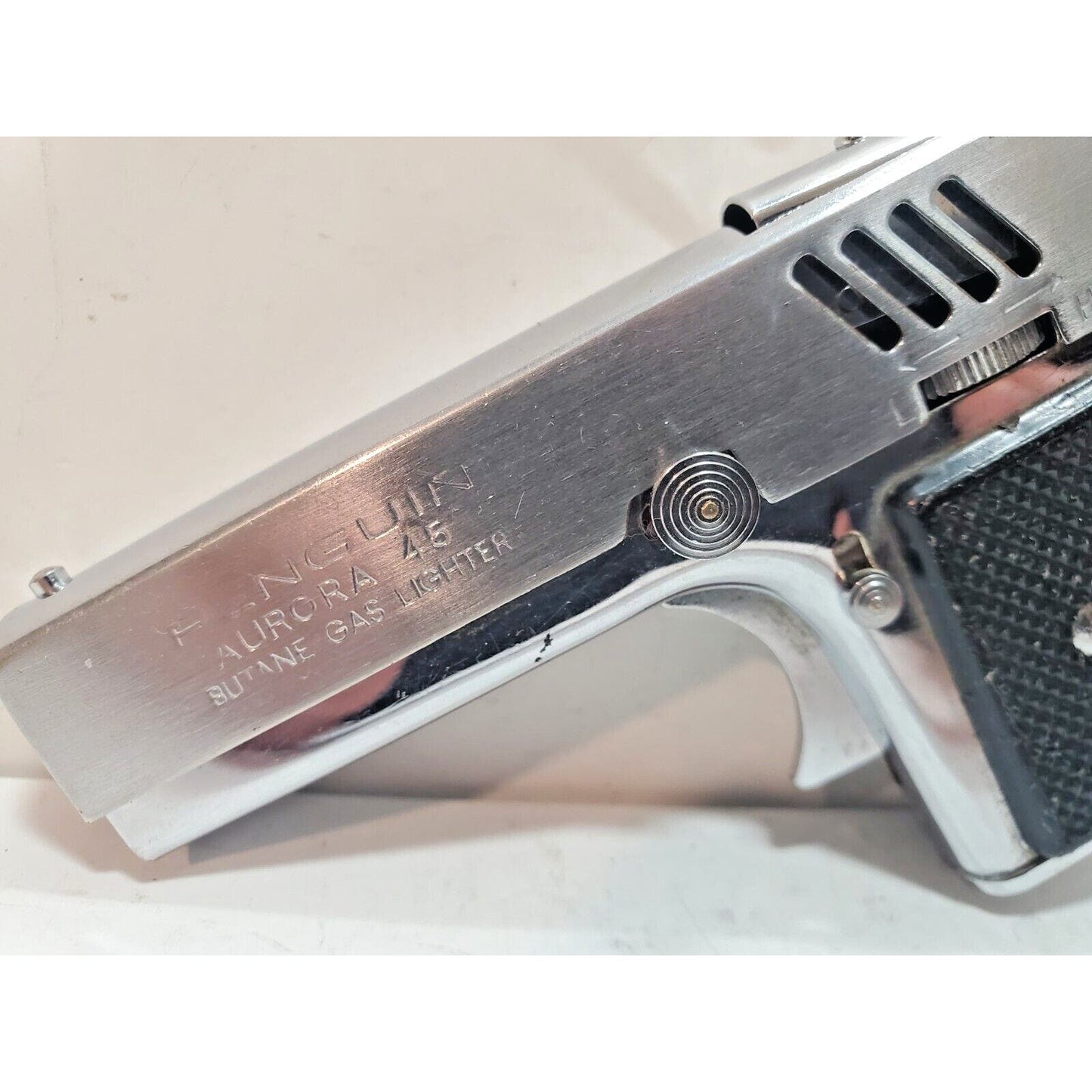 Vintage Penguin Aurora 45 Butane Gas Lighter Japan 6290/28