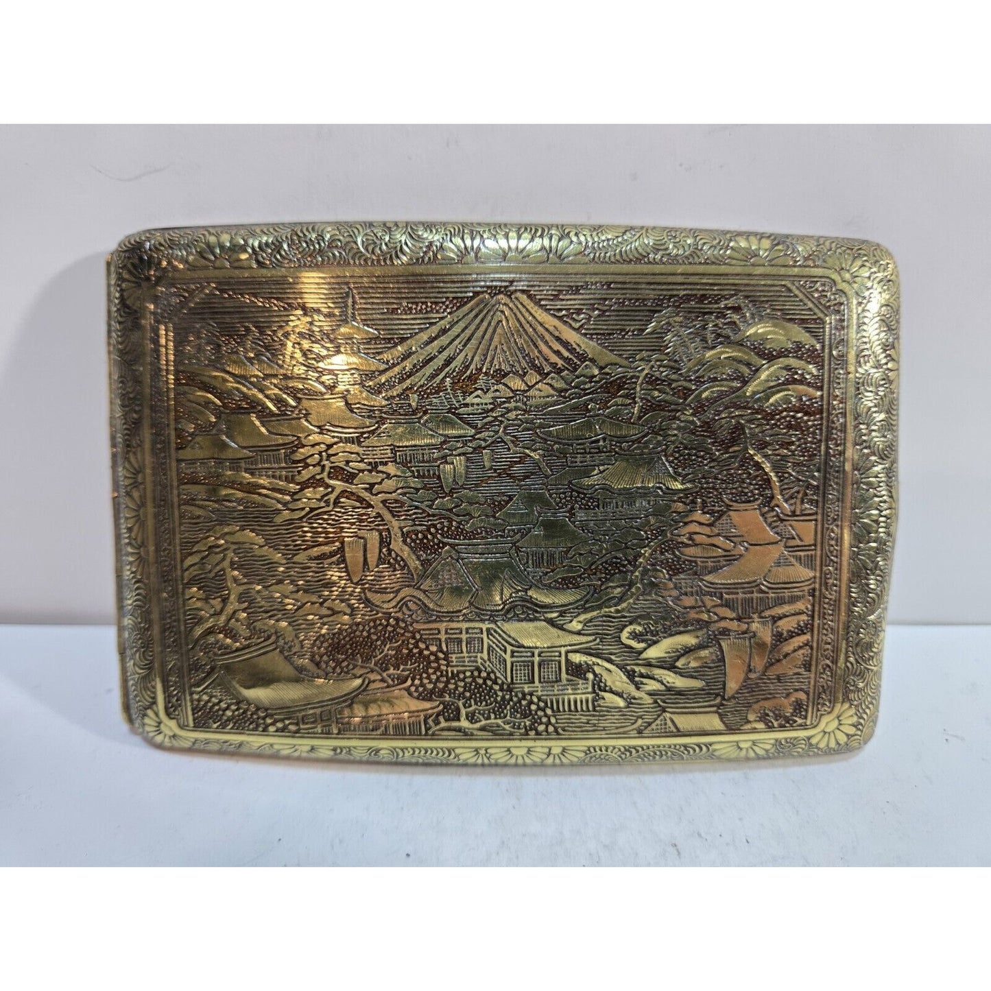 ANTIQUE ORIENTAL MULTI COLOR DRAGON CIGARETTE CASE 4 1/2 x 3" 7352/2