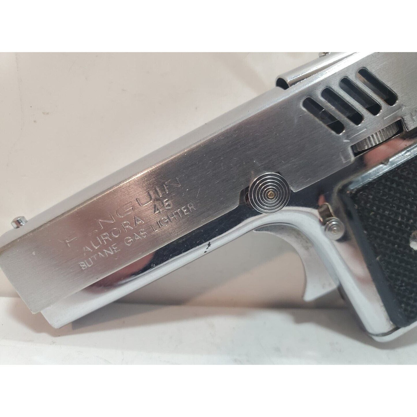 Vintage Penguin Aurora 45 Butane Gas Lighter Japan 6290/28