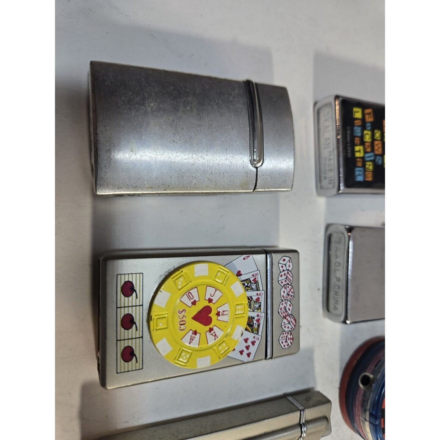 LOT OF 6 VINTAGE LIGHTERS / WORKING 7392/35