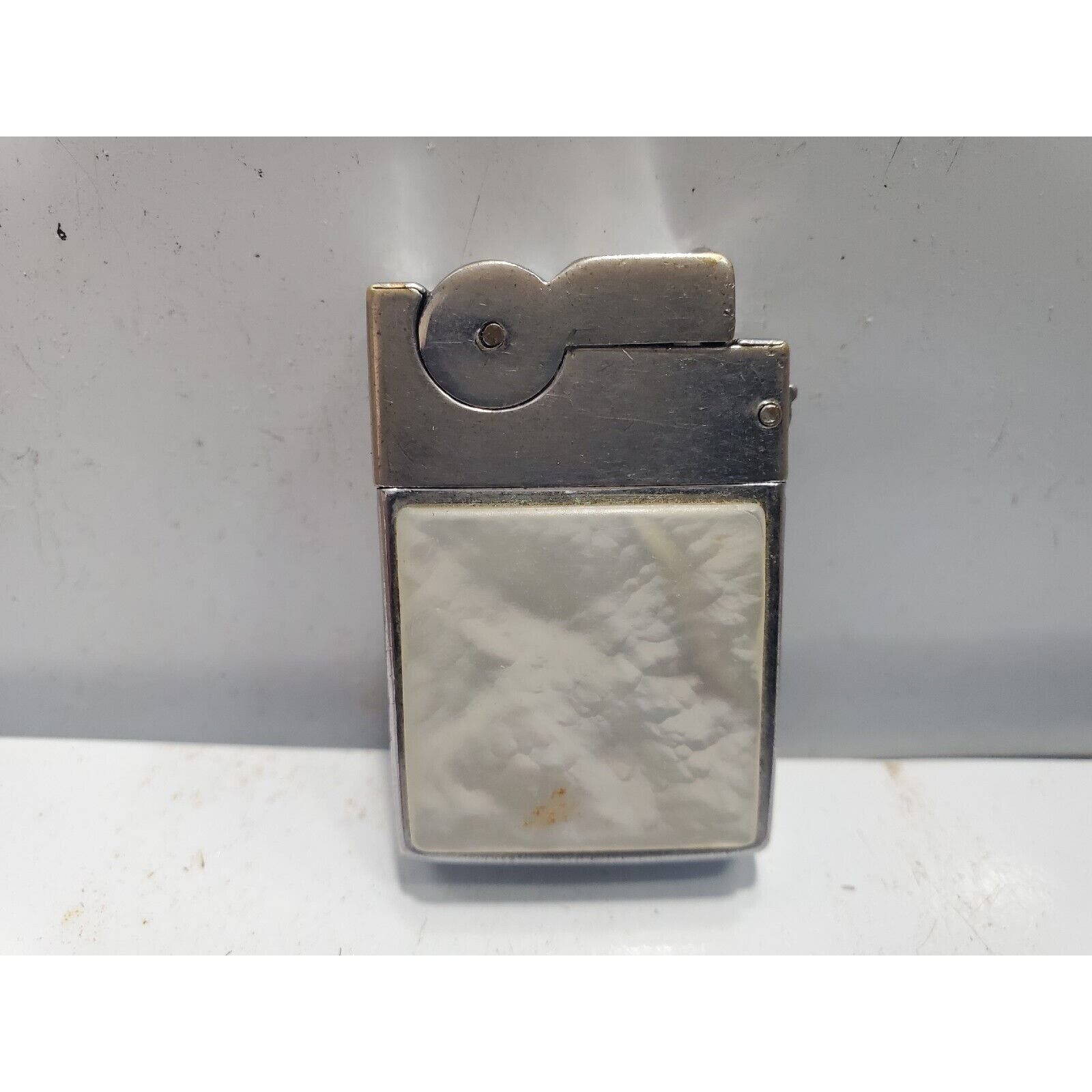 asr cigarette lighter File:Vintage (American Safety Razor Co.) and Ashtray Table Set, Rhodium Finish, Made In USA (12754276385).jpg Vintage MCM Tabletop Lighter/asr Lighter/cigarette