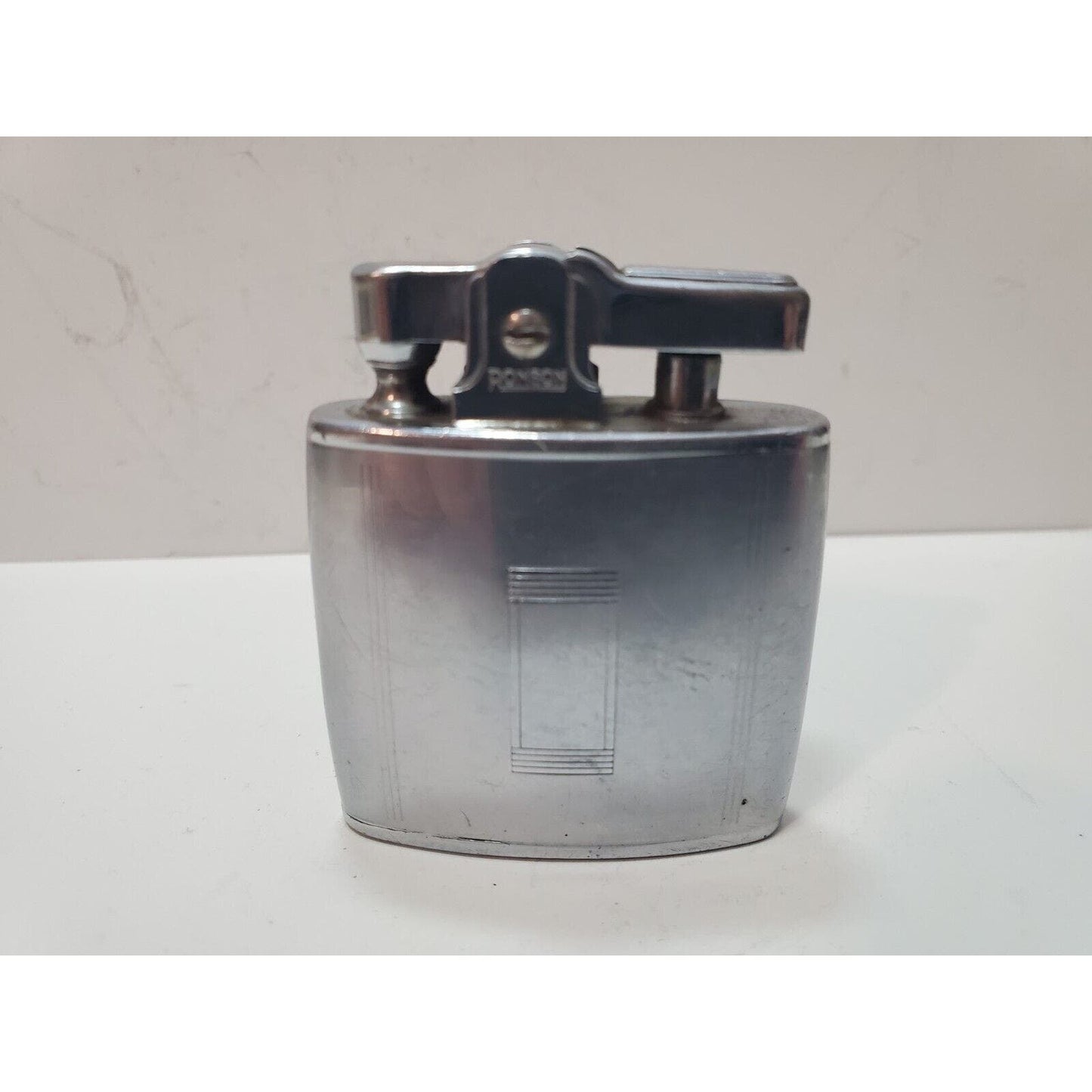 Vintage Working Ronson Standard Silver Tone Lighter / England Made 6103/26