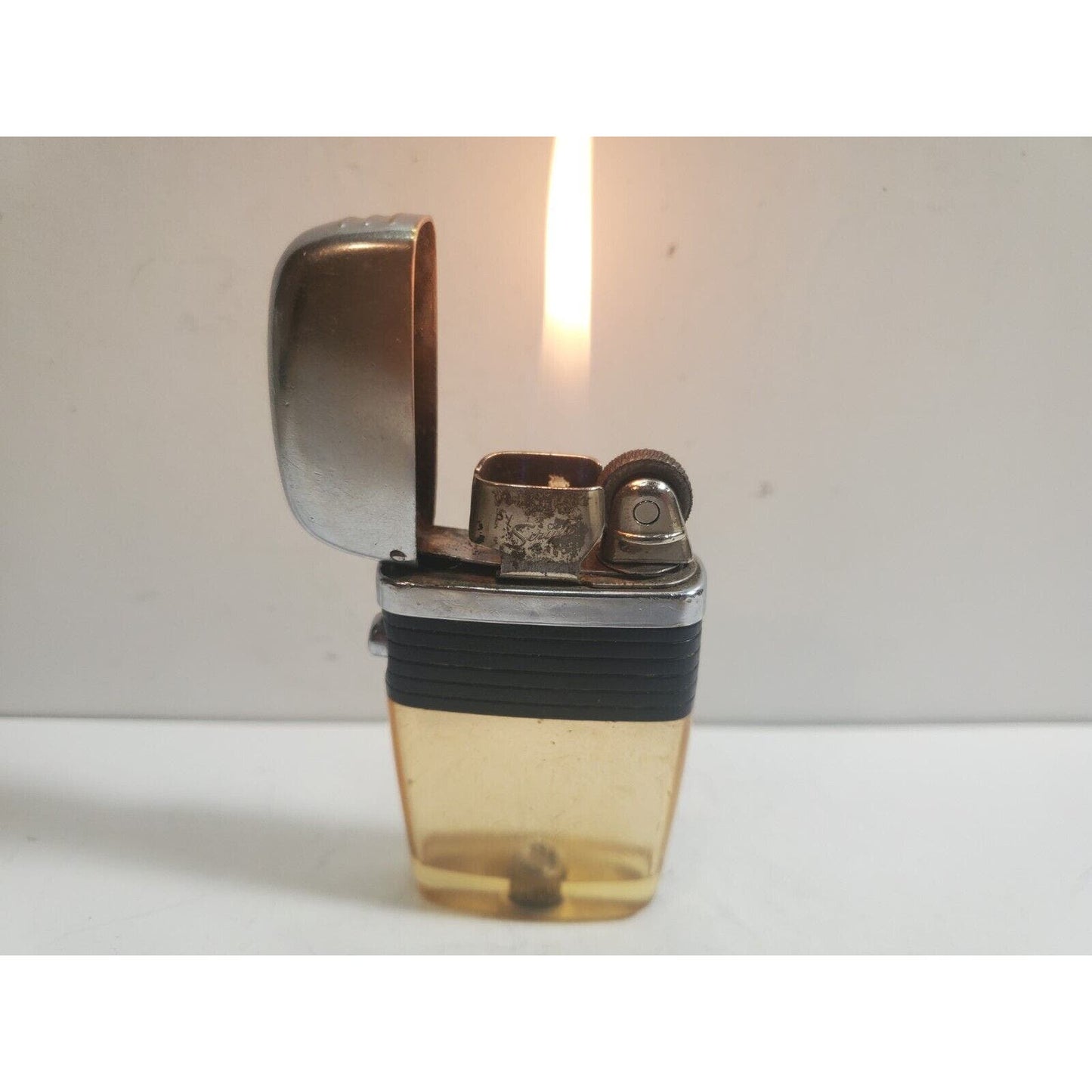 Vintage Working Scripto VU Lighter, Clear No Insert, Black 6061/29