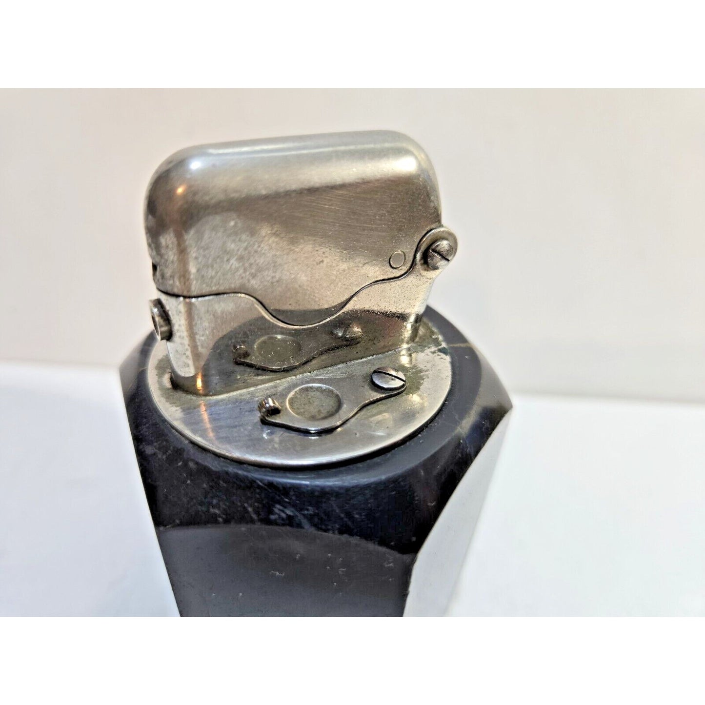 Working Vintage Thorens Black Marble Base Table Lighter Single Claw 6805/40