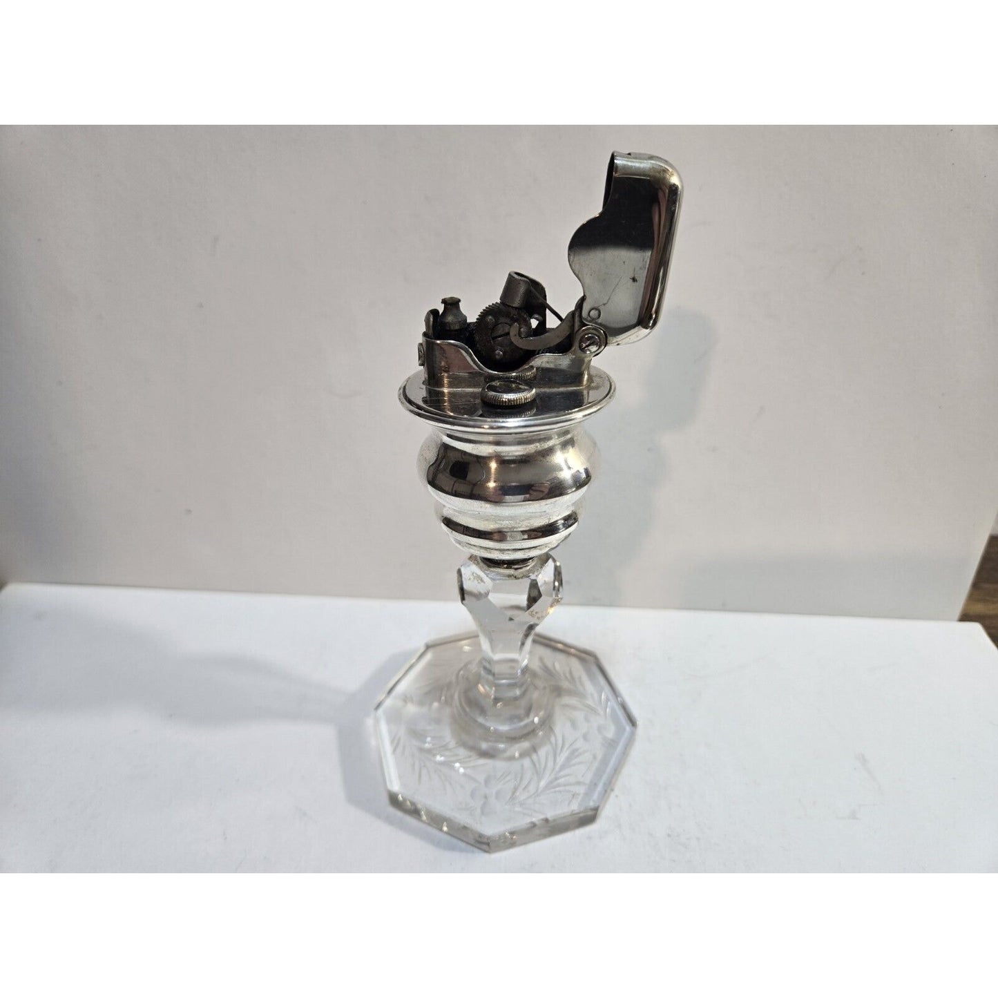 Working Vintage Thorens Crystal Glass Base Table Lighter Single Claw 7567/40