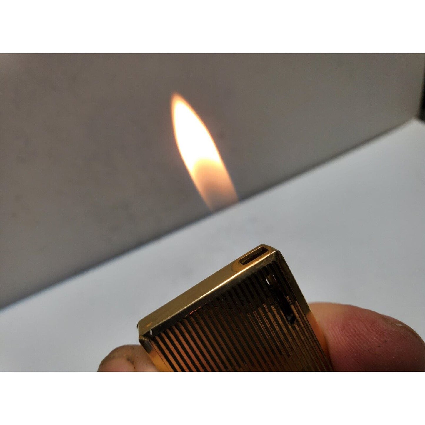 NOS Working Vintage BATTAT Gold Tone Lighter 6417/34