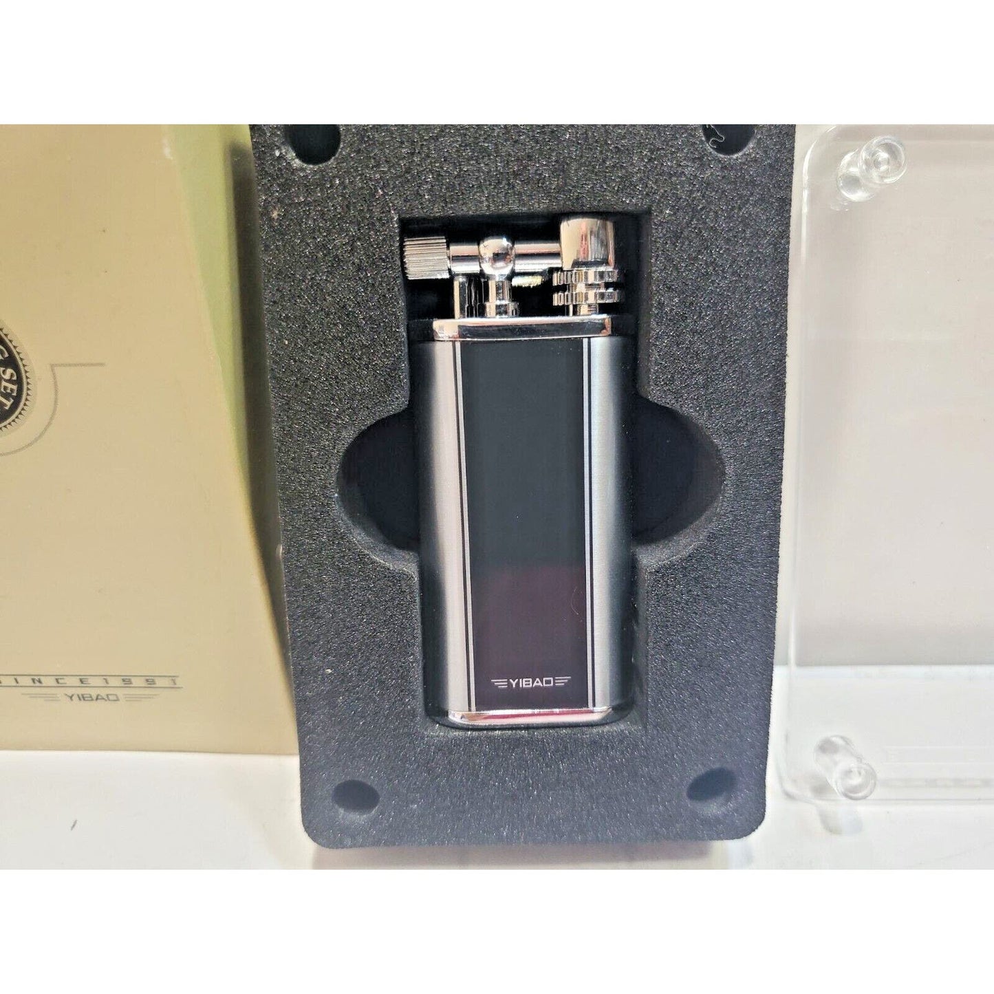 NOS WORKING Yibao Liftarm Enamel Silver Tone Lighter, ORIGINAL BOX 6775/24