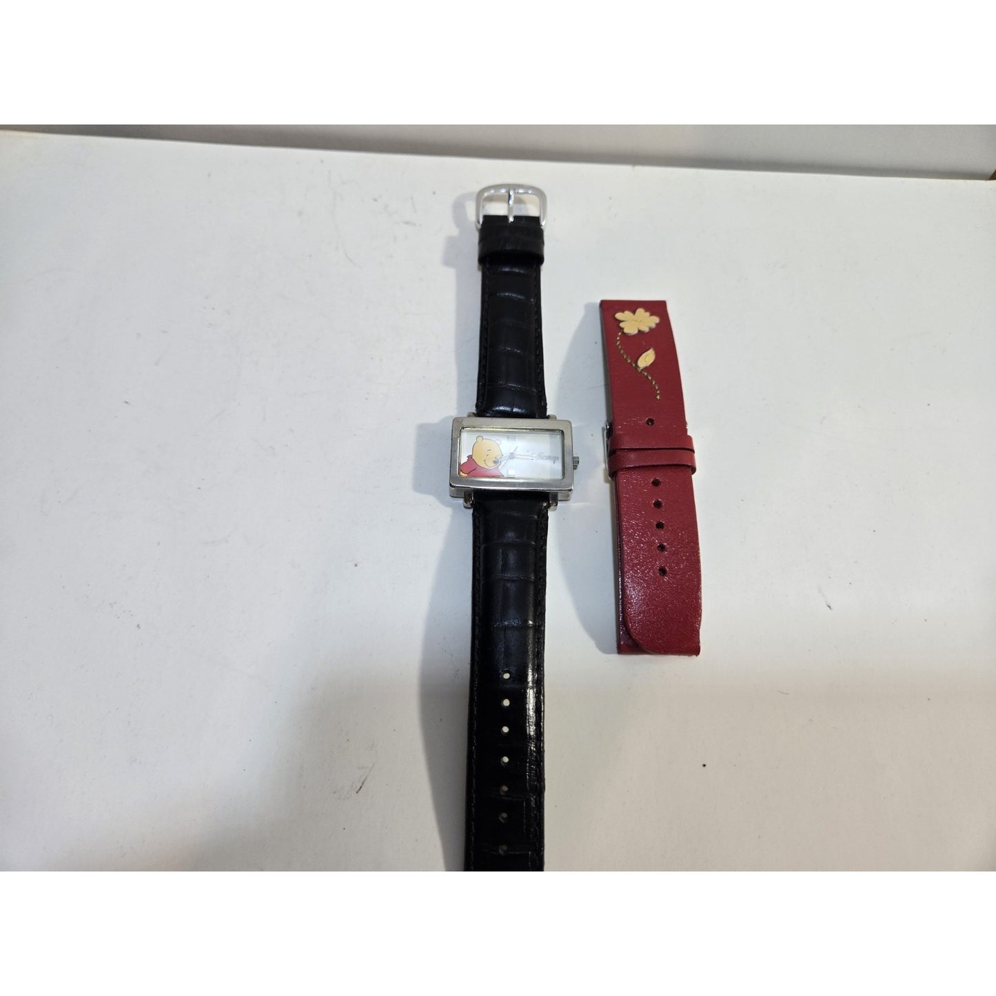 Disney MU1185-MT Rectangle Analog Winnie The Pooh Watch Vintage, Works, + Band