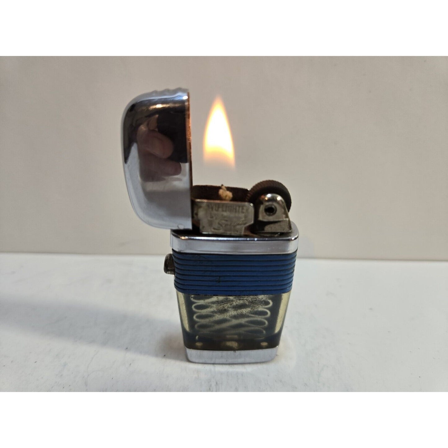 Working Vintage Scripto Vu Lighter 7017/29