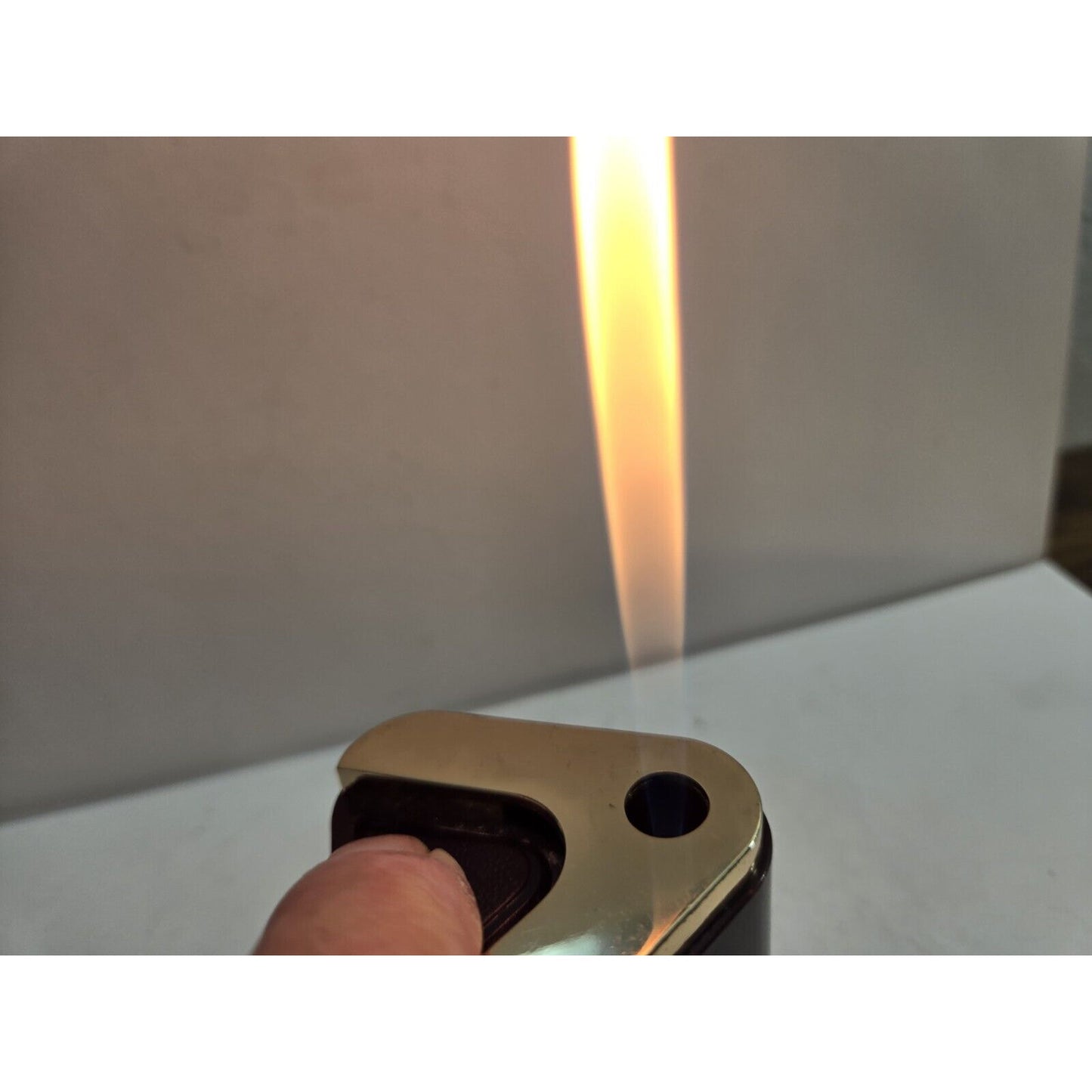 Working Vintage 2 1/2" Japan Table Lighter 7195/22