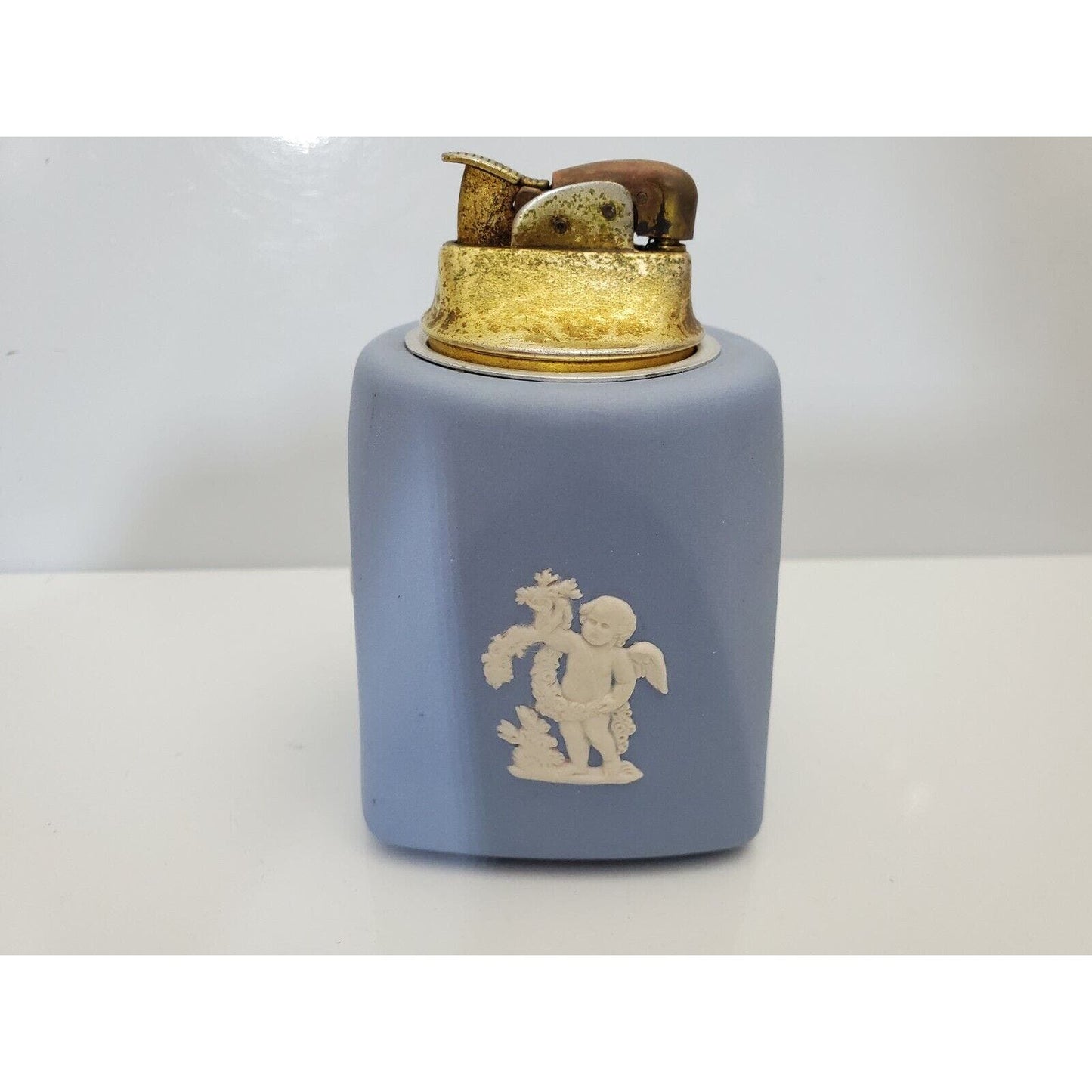 VINTAGE WORKING 1957 WEDGEWOOD BLUE JASPERWARE RONSON / EVANS LIGHTER 3785/13
