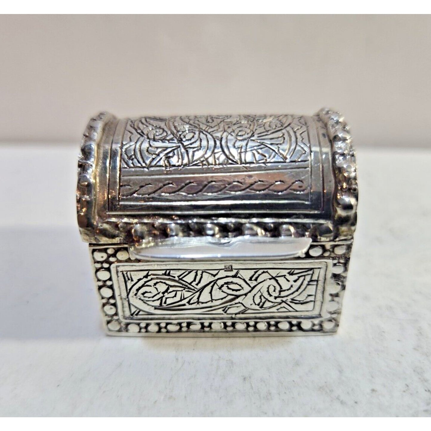 Egyptian Sterling Silver Pill Snuff Case Trinket Box Domed Lid 1 1/2" 7279/3