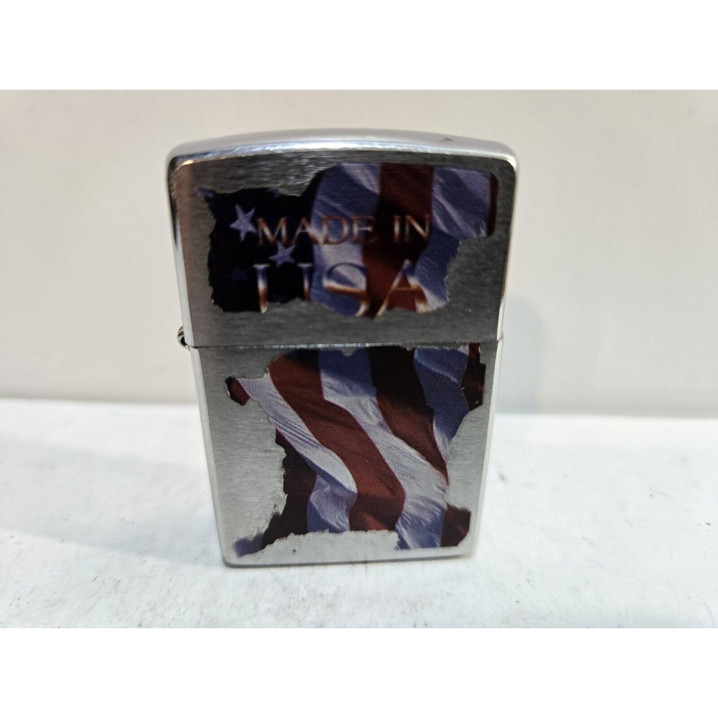 Working Zippo Windproof American Flag Lighter Made In USA 2012 7220/33