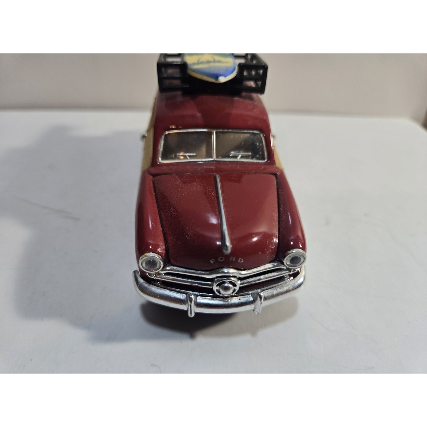 Sunnyside 1949 Ford Woody Wagon SS5737 Red With Surfboard, 1:38 Scale.