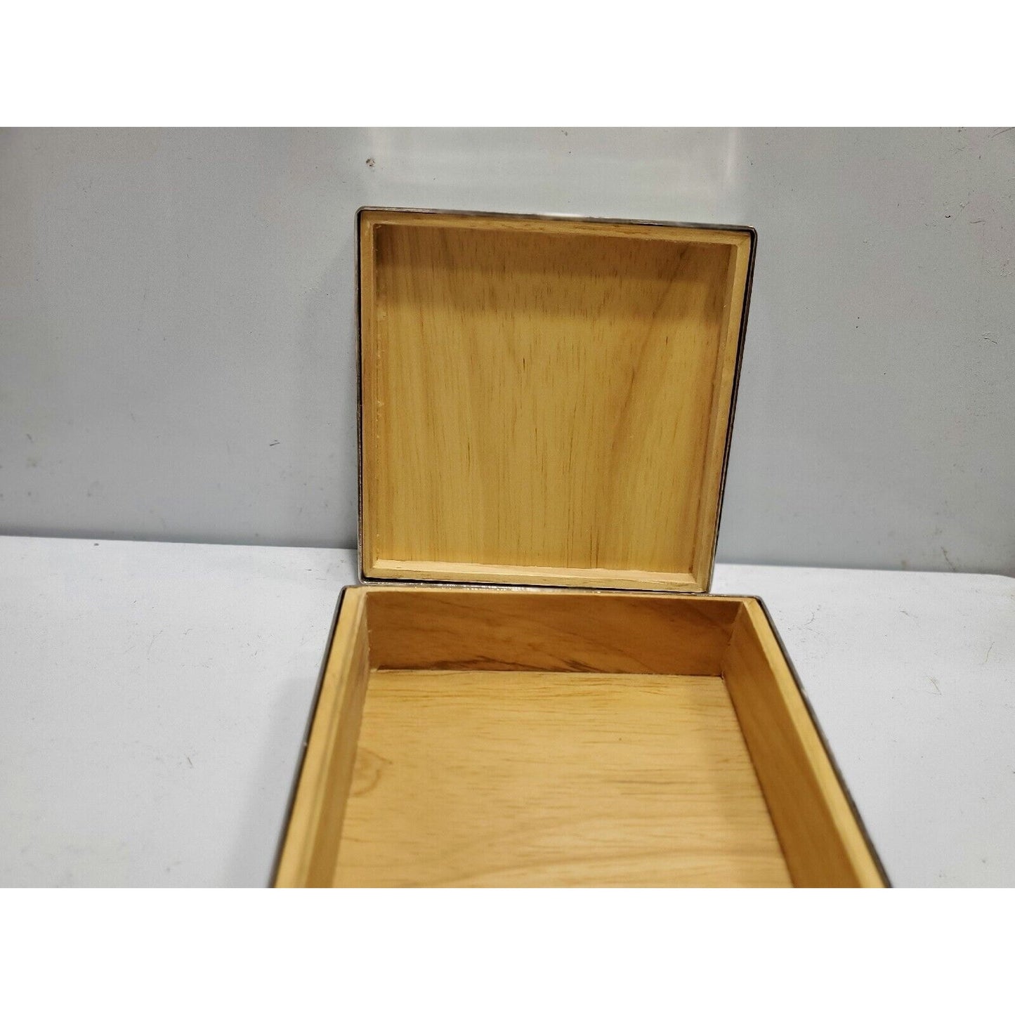 Vintage Cigarette Case, Trinket Box 3 3/4 x 3 3/4 x 1 1/2" 5475/40