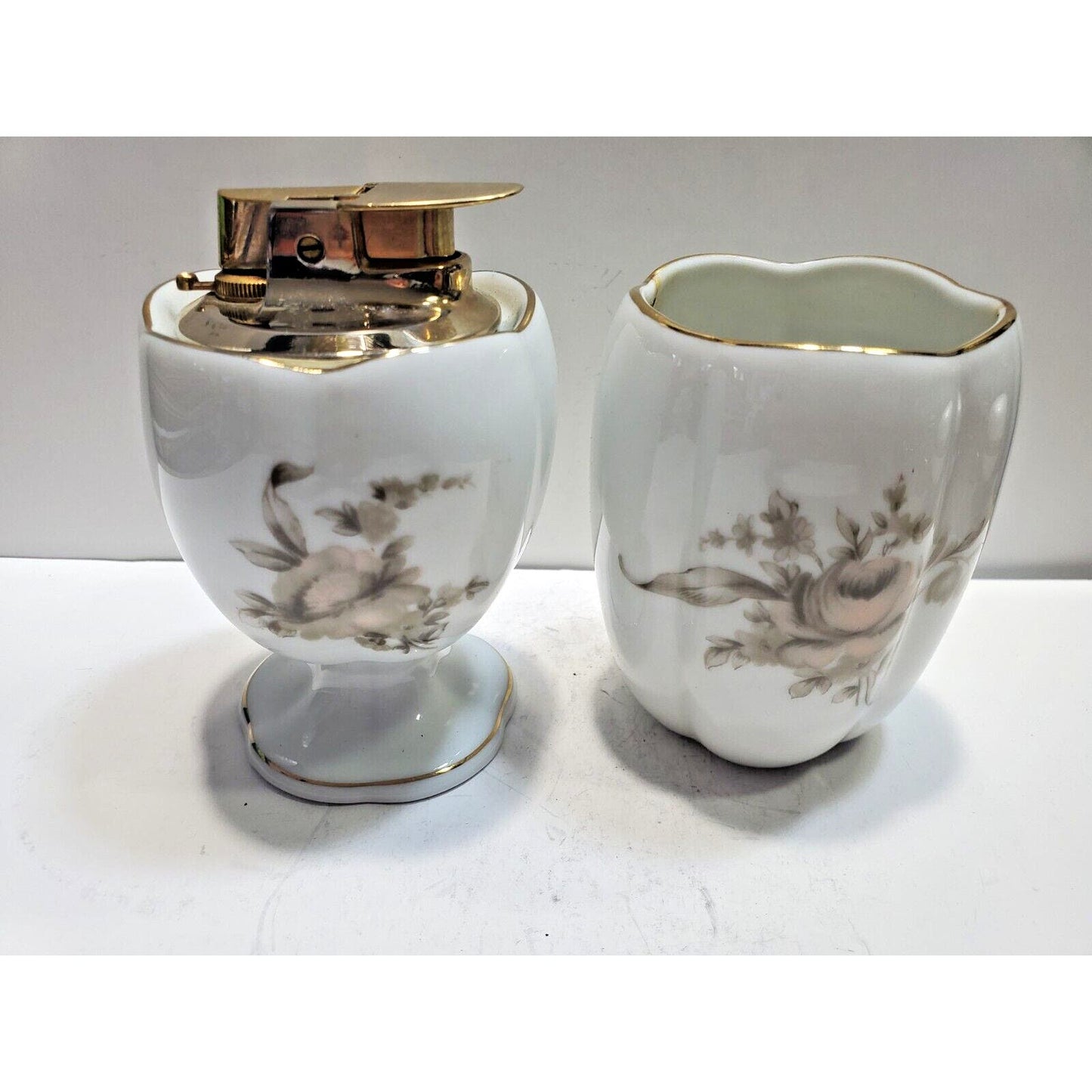 Working Vintage Ronson VARAFLAME COLONIAL Rose Lighter & Cigarette Holder