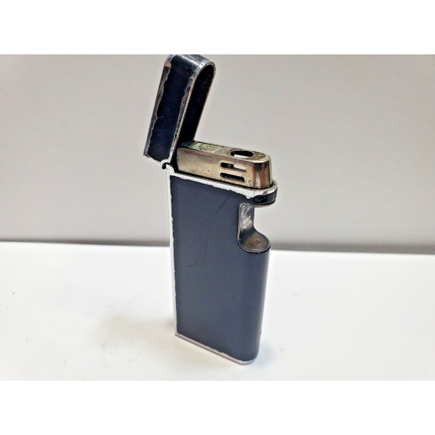 Vintage Colibri Beam Sensor Gold Tone Lighter 6502/37