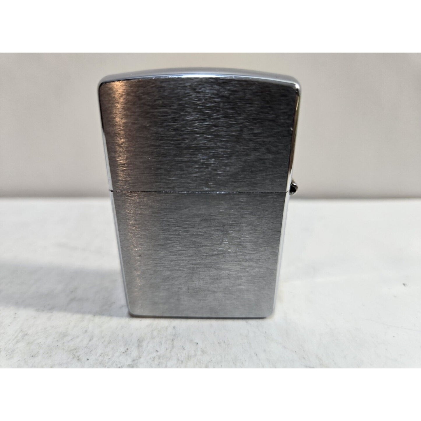 Working Vintg 2004 Zippo Lighter Mother Of Pearl Sea Weave Square White 7221/33