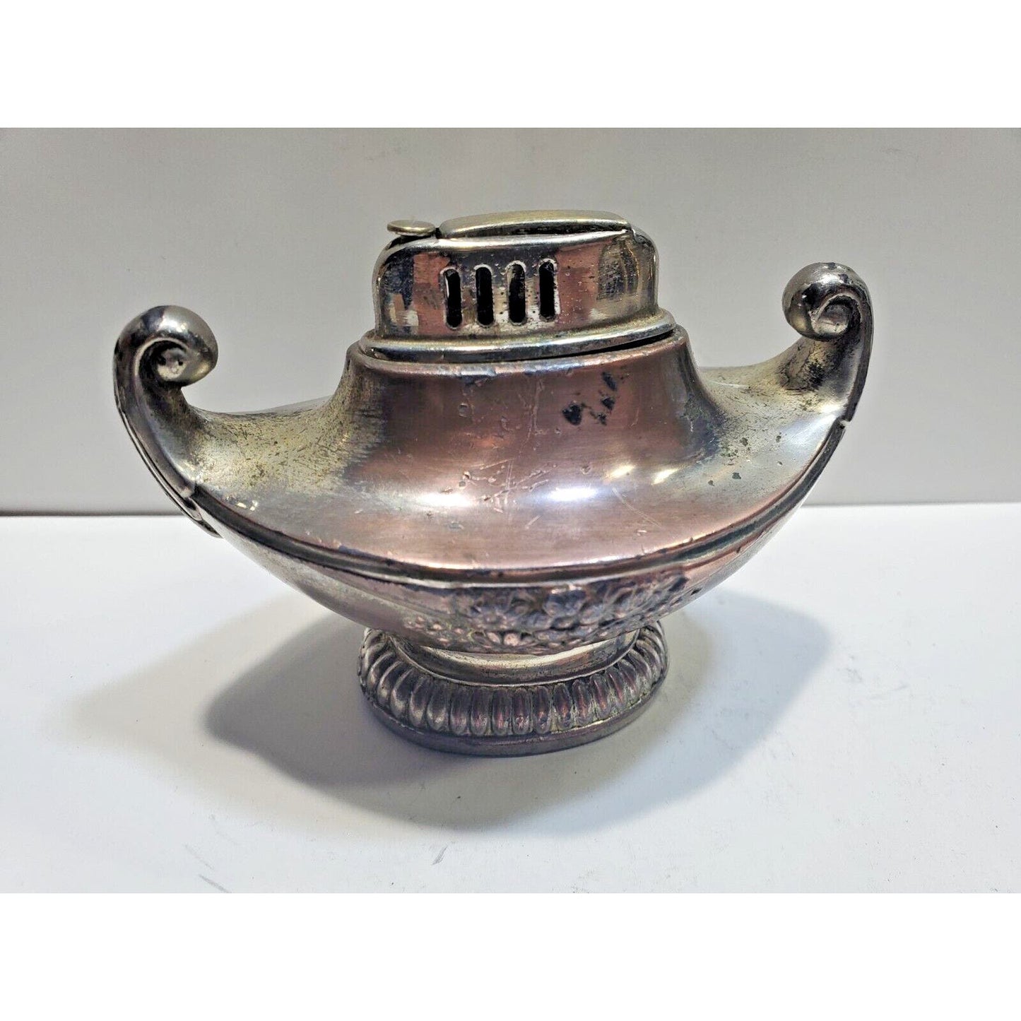 Working Vintage Aladdin Genie Lamp Table Lighter / Occupied Japan / 6677/40