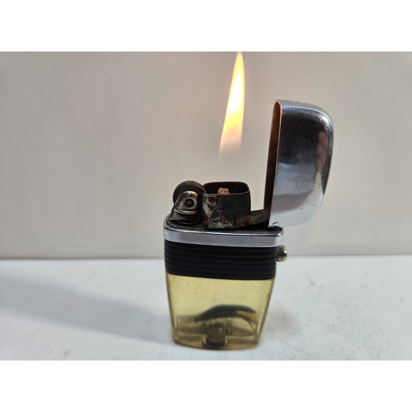 Working Vintage Scripto Vu Lighter Fly Fishing Hook Lure 7023/29