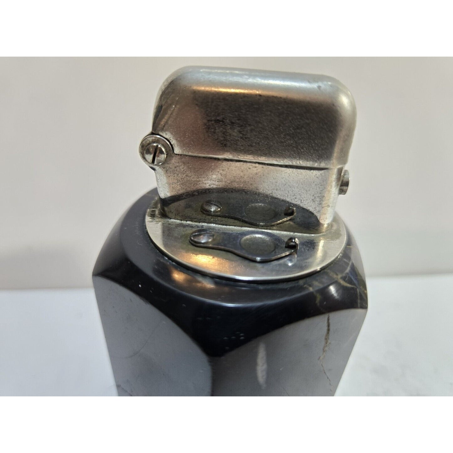 Working Vintage Thorens Black Marble Base Table Lighter Single Claw 6805/40