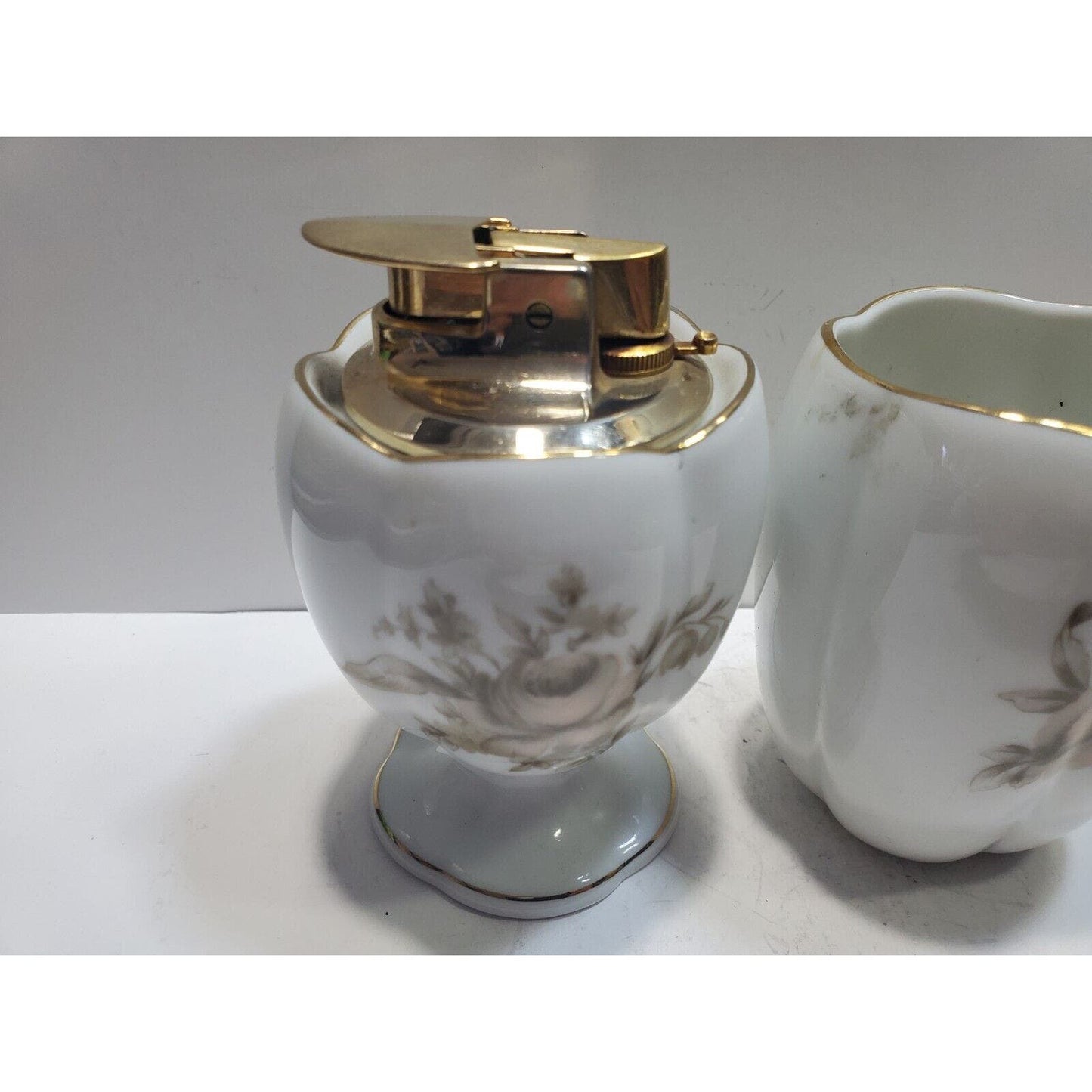 Working Vintage Ronson VARAFLAME COLONIAL Rose Lighter & Cigarette Holder