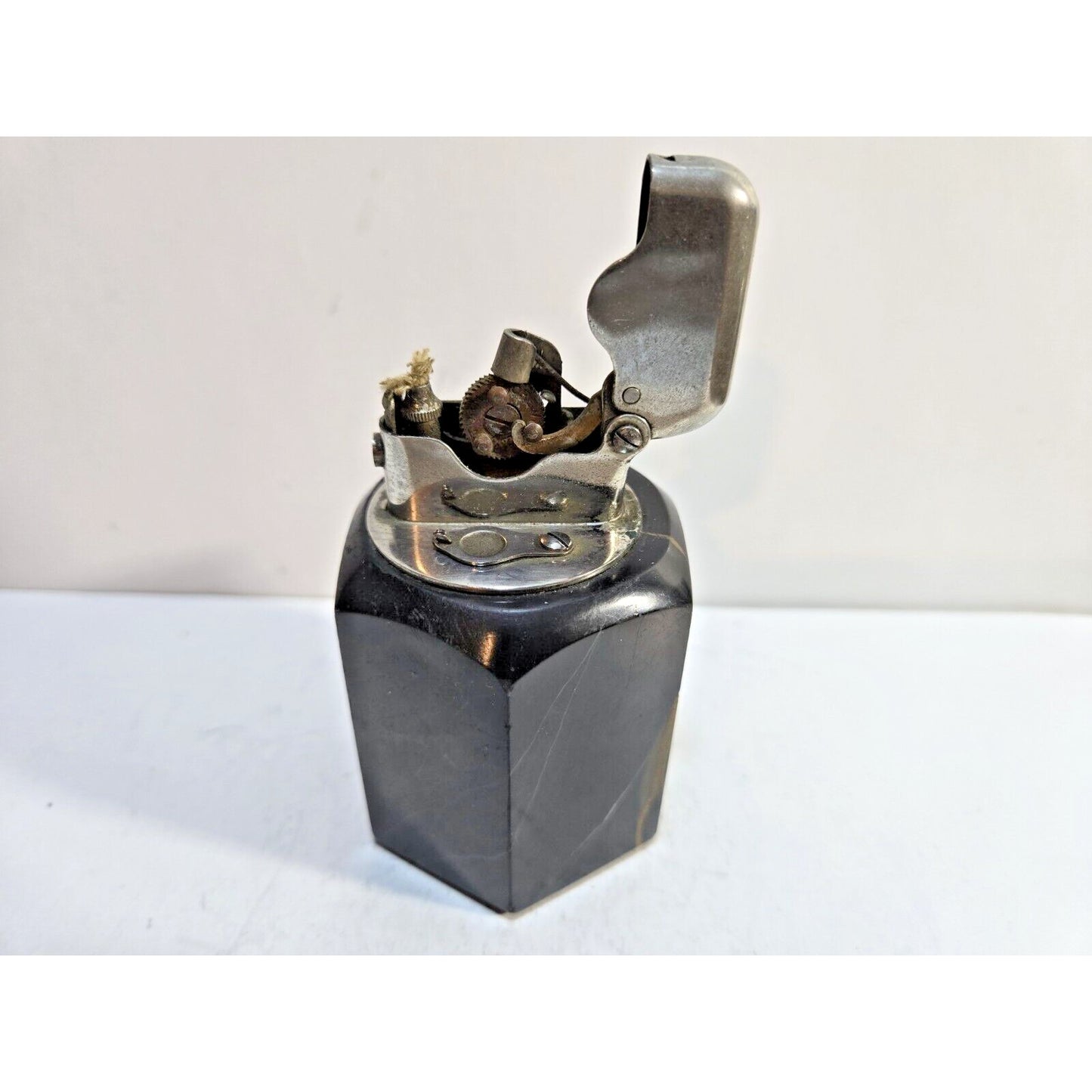 Working Vintage Thorens Black Marble Base Table Lighter Single Claw 6805/40