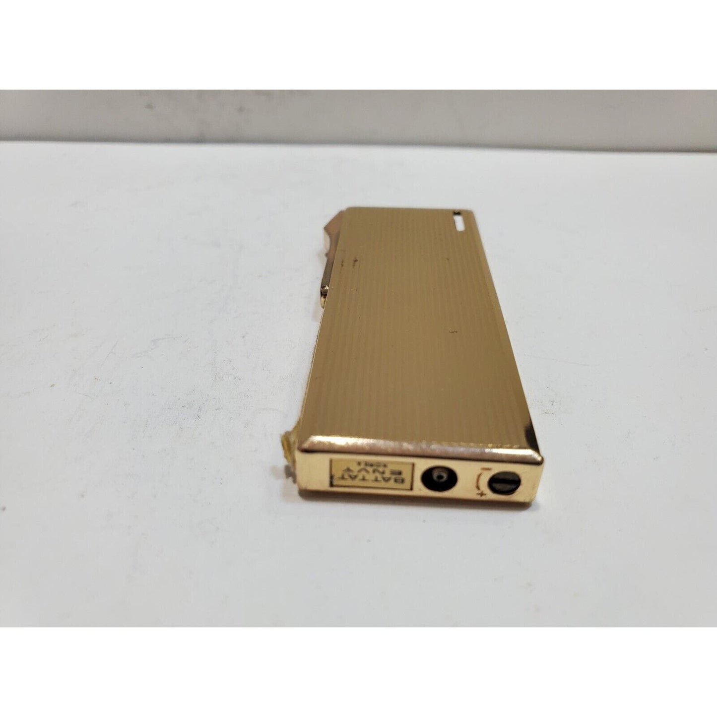 NOS Working Vintage BATTAT Gold Tone Lighter 6417/34