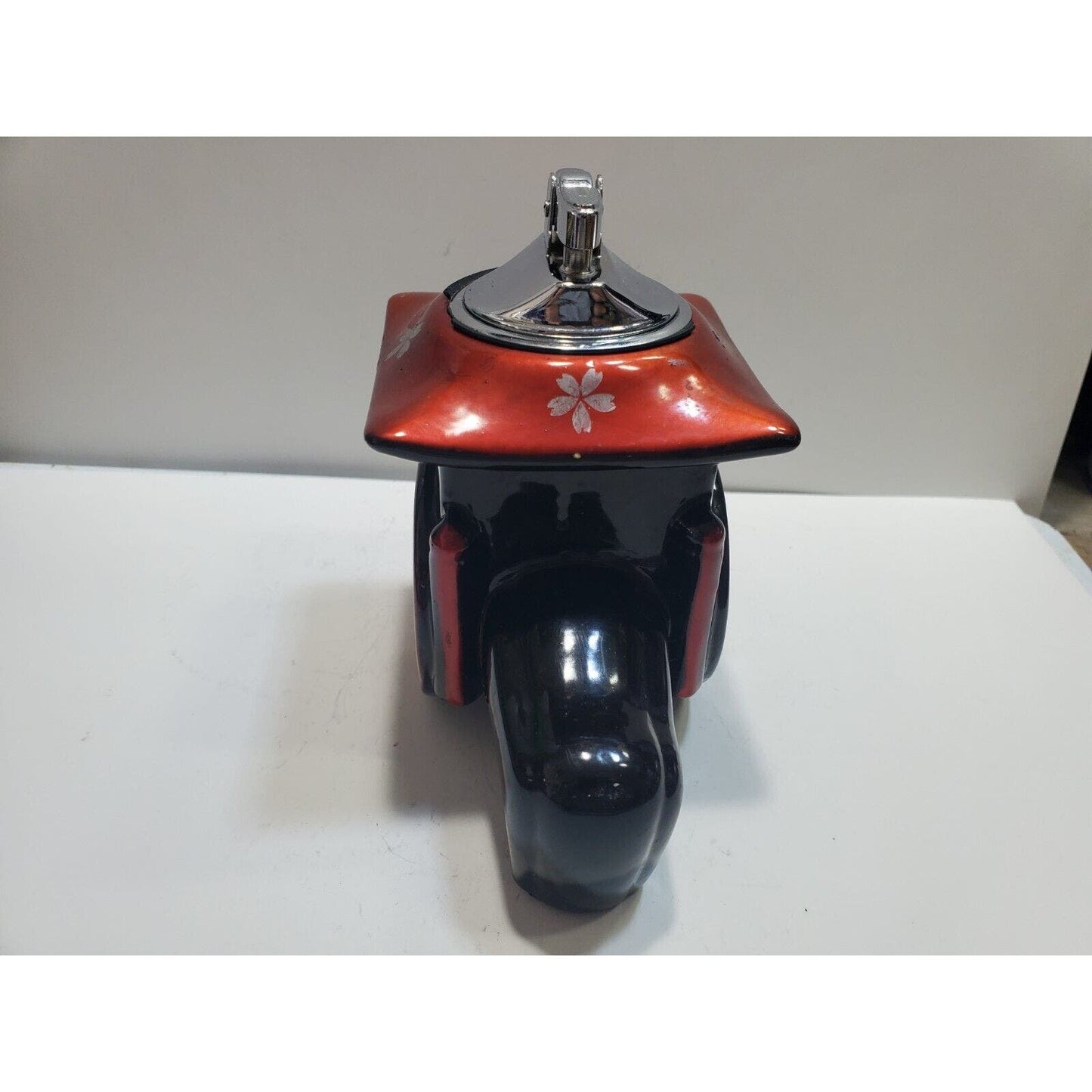 Vintage Working Art Deco Table Lighter Wagon Design. RARE 6589/40