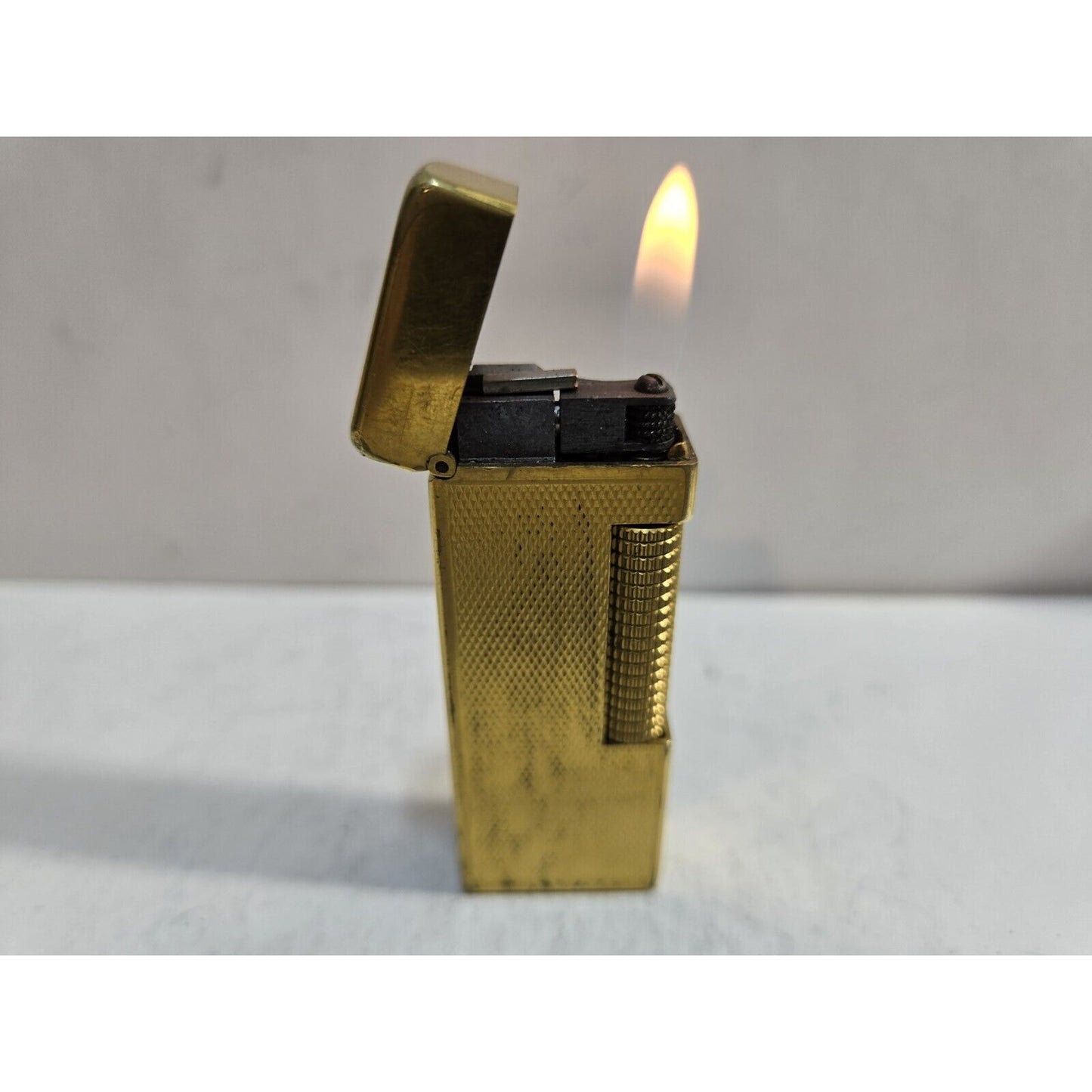 Working Vintage DUNHILL Rollagas Dragon Lighter Gold Tone SWISS MADE 7076/37