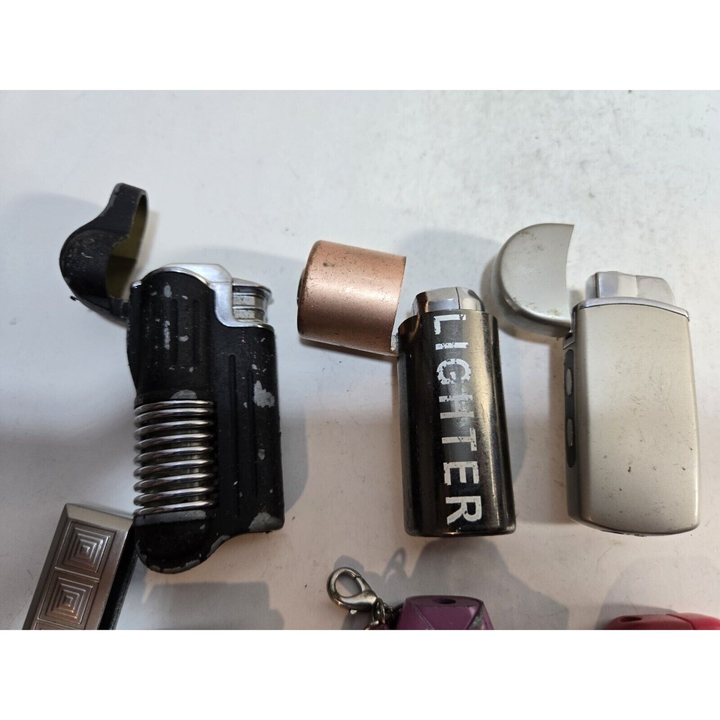 Lot OF 6 Vintage LIGHTERS / WORKING 7369/35