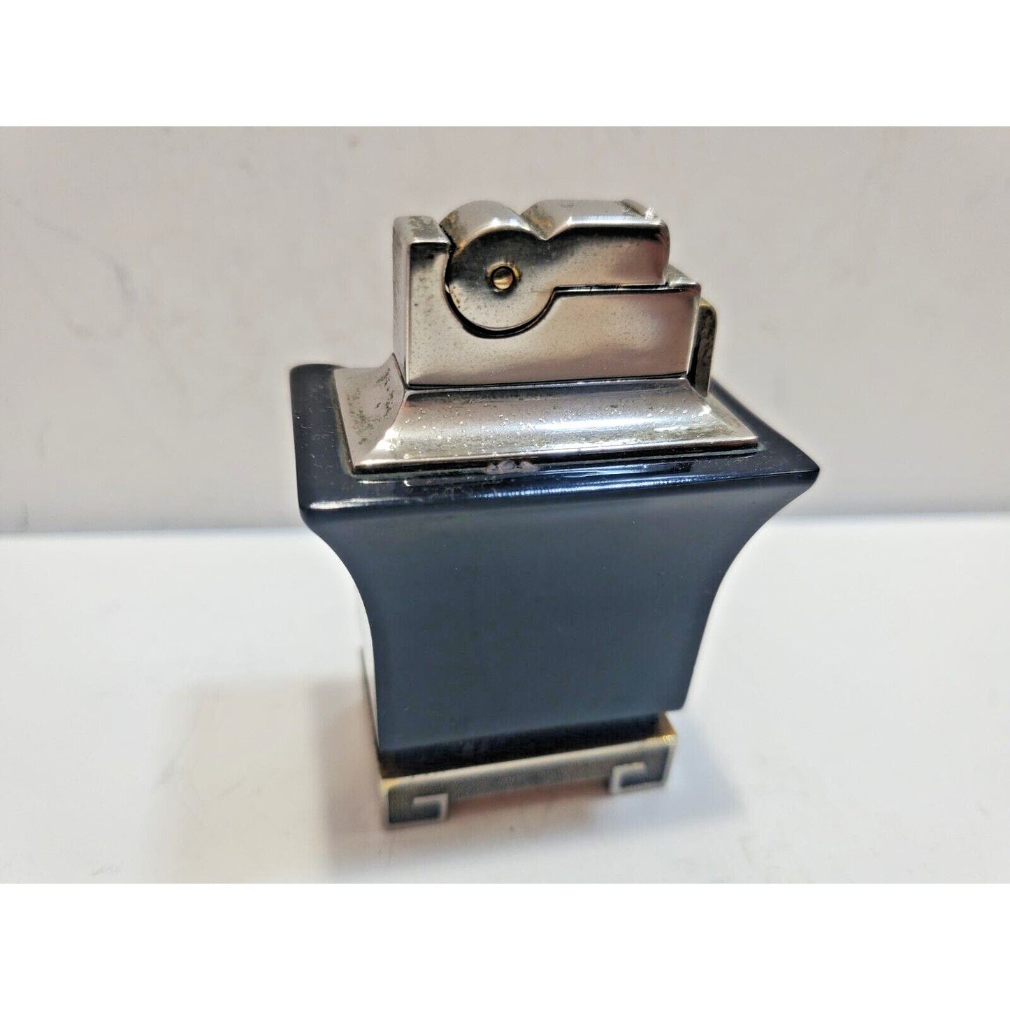 Working Vintage ASR Pagoda Table Black & Silver Lighter Made In USA 6314/22