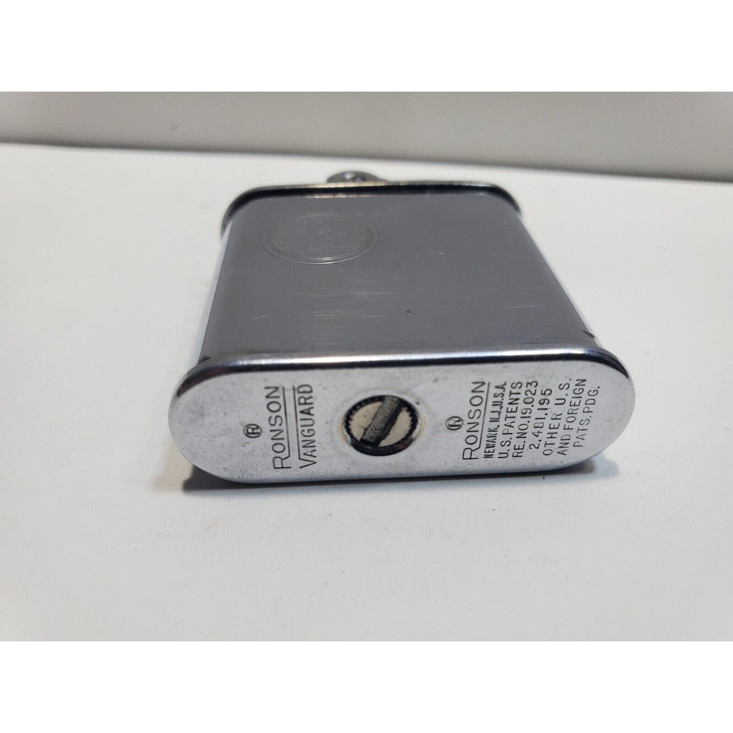 Vintage Ronson Vangurd Silver Tone Lighter 6663/26