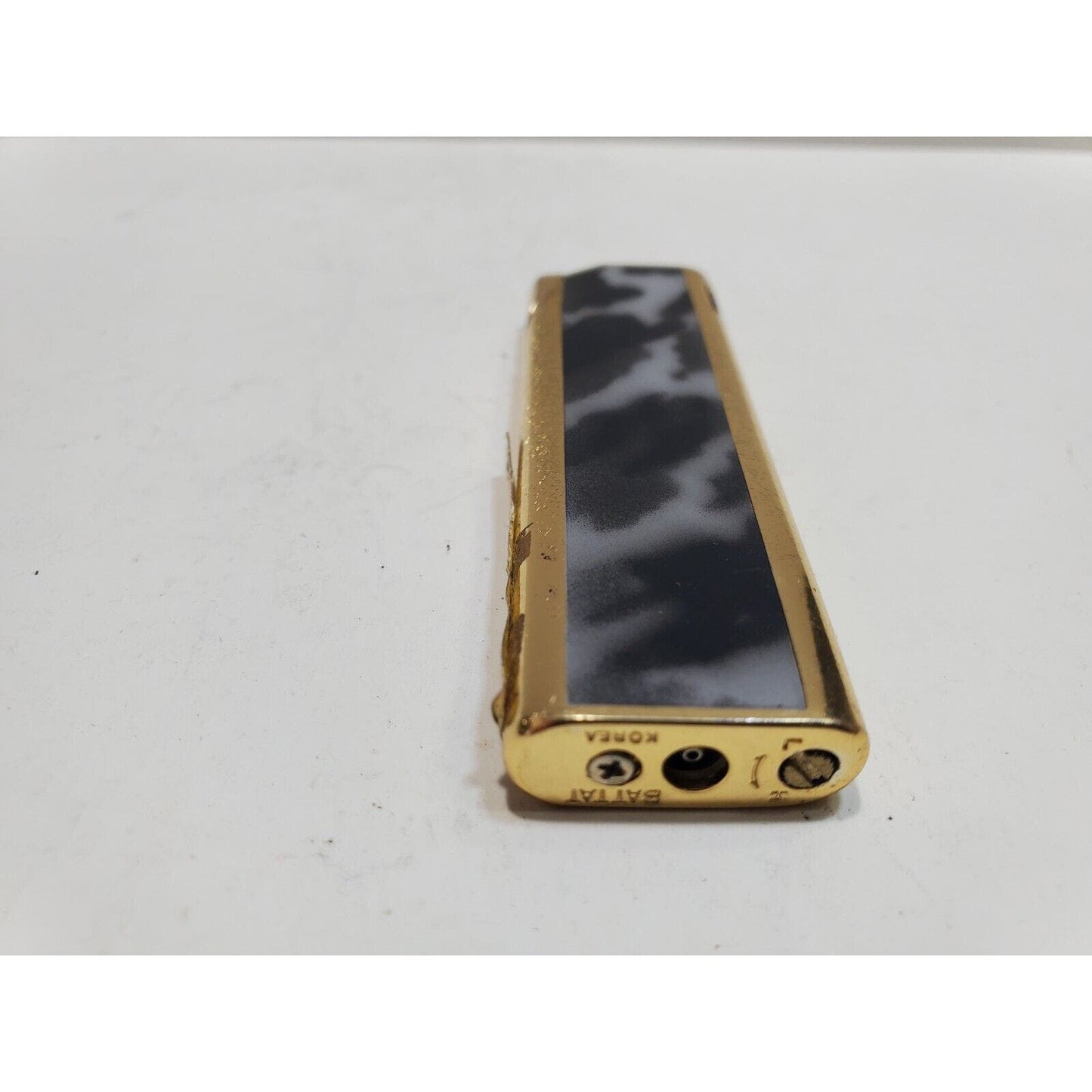 NOS Working Vintage BATTAT Enamel & Gold Tone Lighter 6406/34