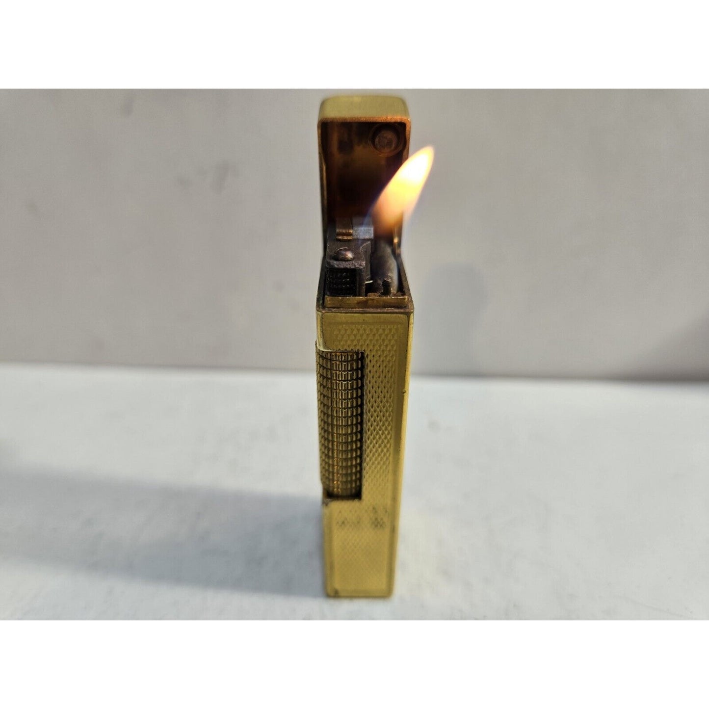Working Vintage DUNHILL Rollagas Dragon Lighter Gold Tone SWISS MADE 7076/37