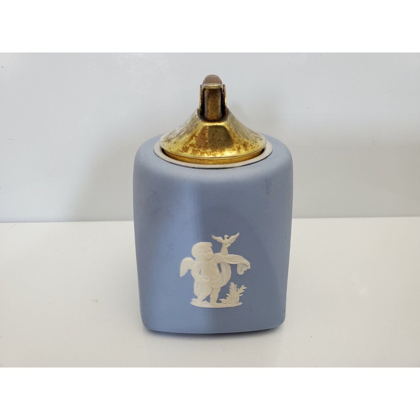 VINTAGE WORKING 1957 WEDGEWOOD BLUE JASPERWARE RONSON / EVANS LIGHTER 3785/13