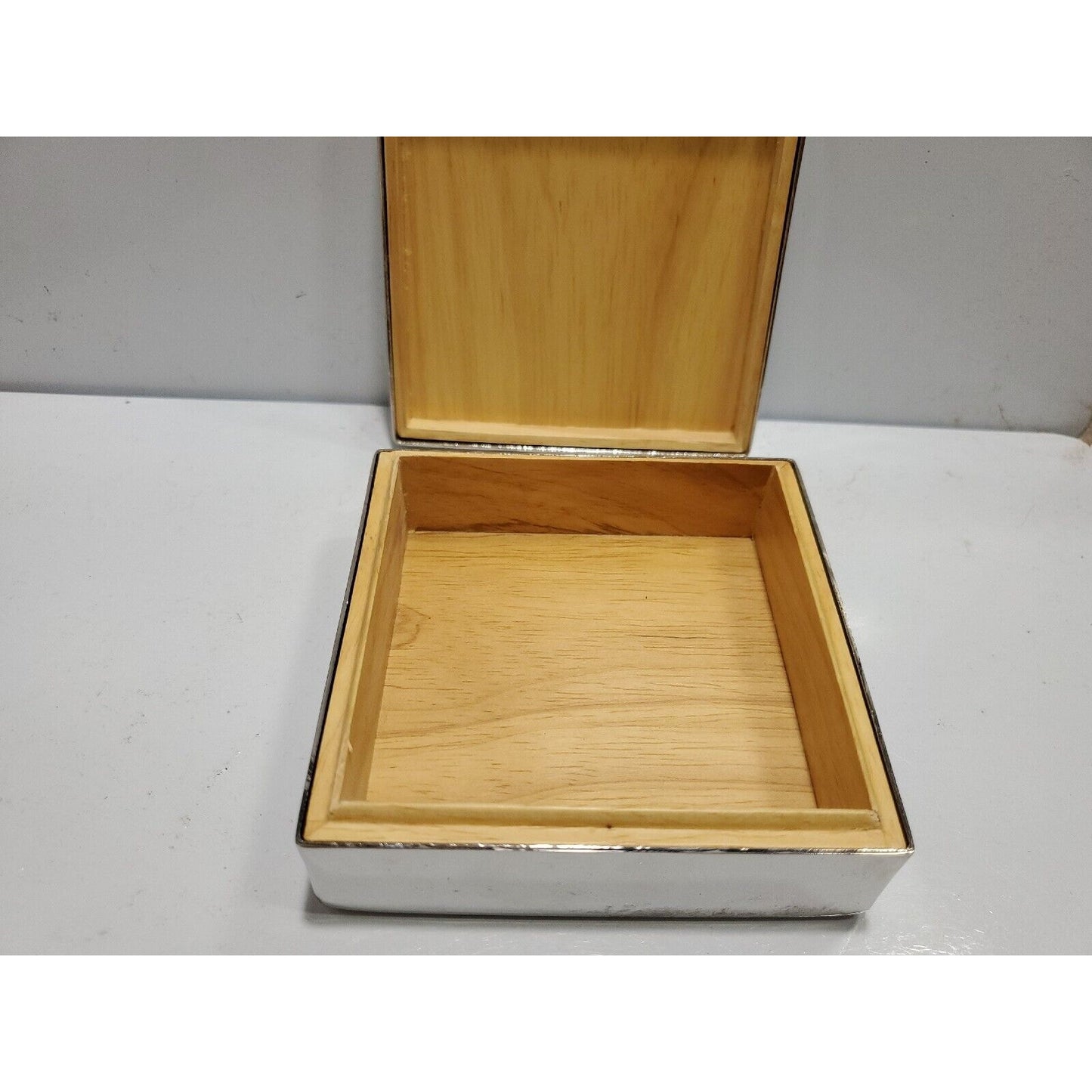 Vintage Cigarette Case, Trinket Box 3 3/4 x 3 3/4 x 1 1/2" 5475/40