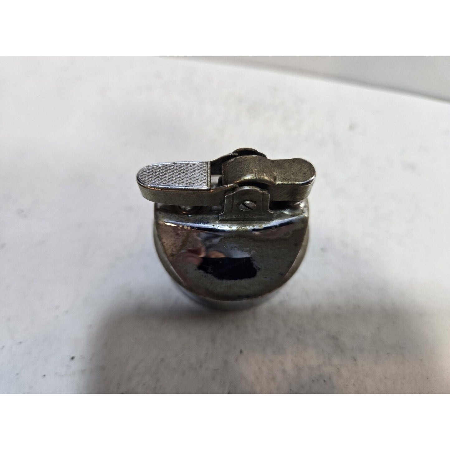 Vintage Working Table Lighter INSERT Fits 1 1/2" Round Base 7454/22