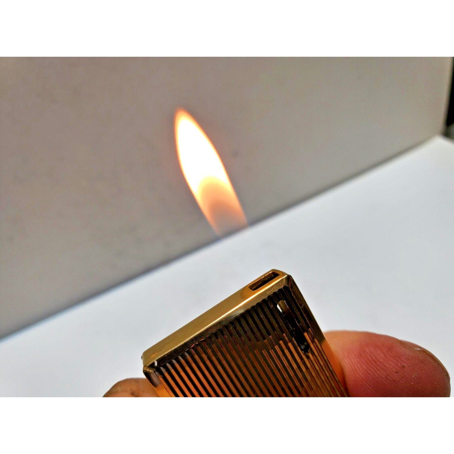 NOS Working Vintage BATTAT Gold Tone Lighter 6417/34