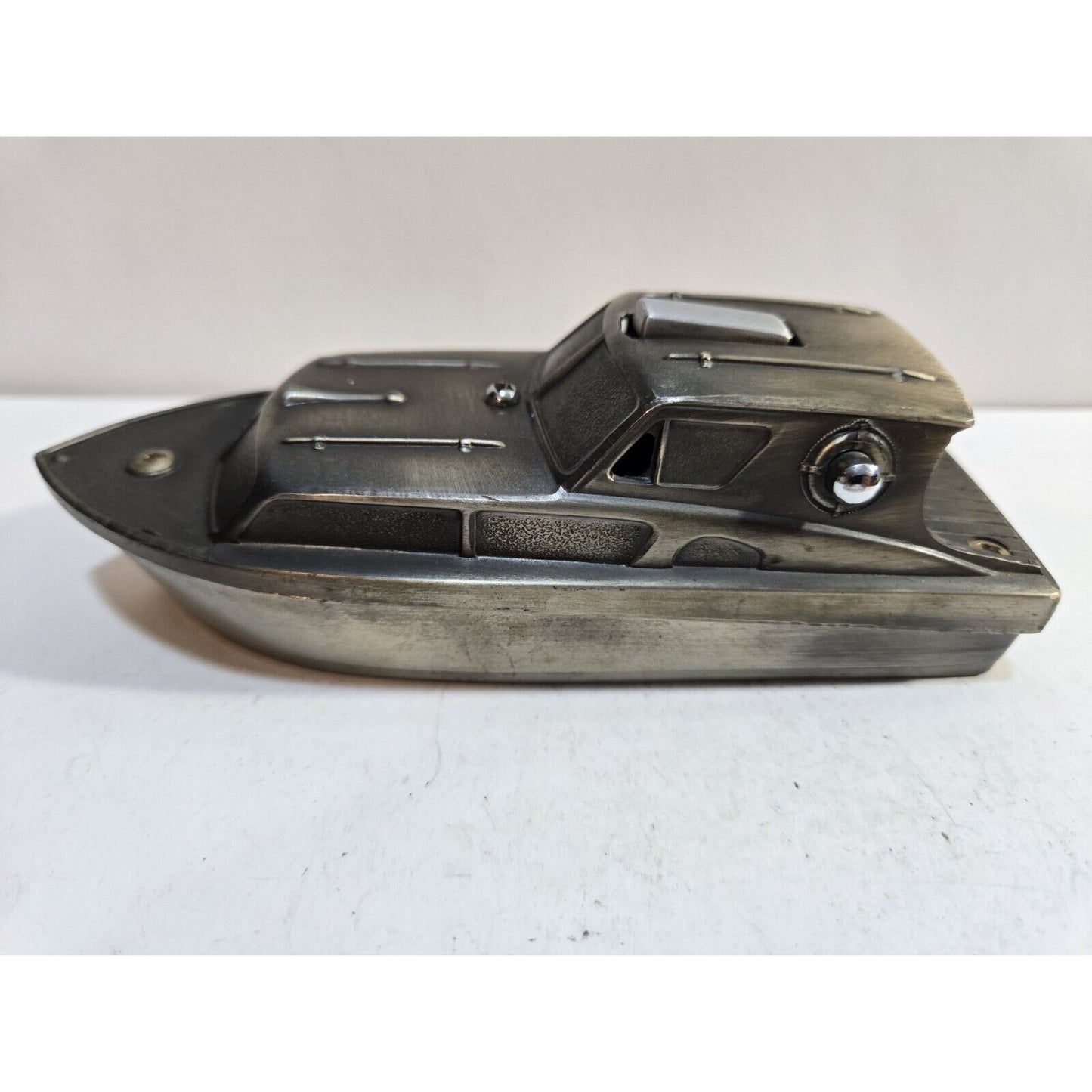 Working VINTAGE SHIELDS NAUTICAL CABIN CRUISER BOAT METAL TABLE LIGHTER 7225/40