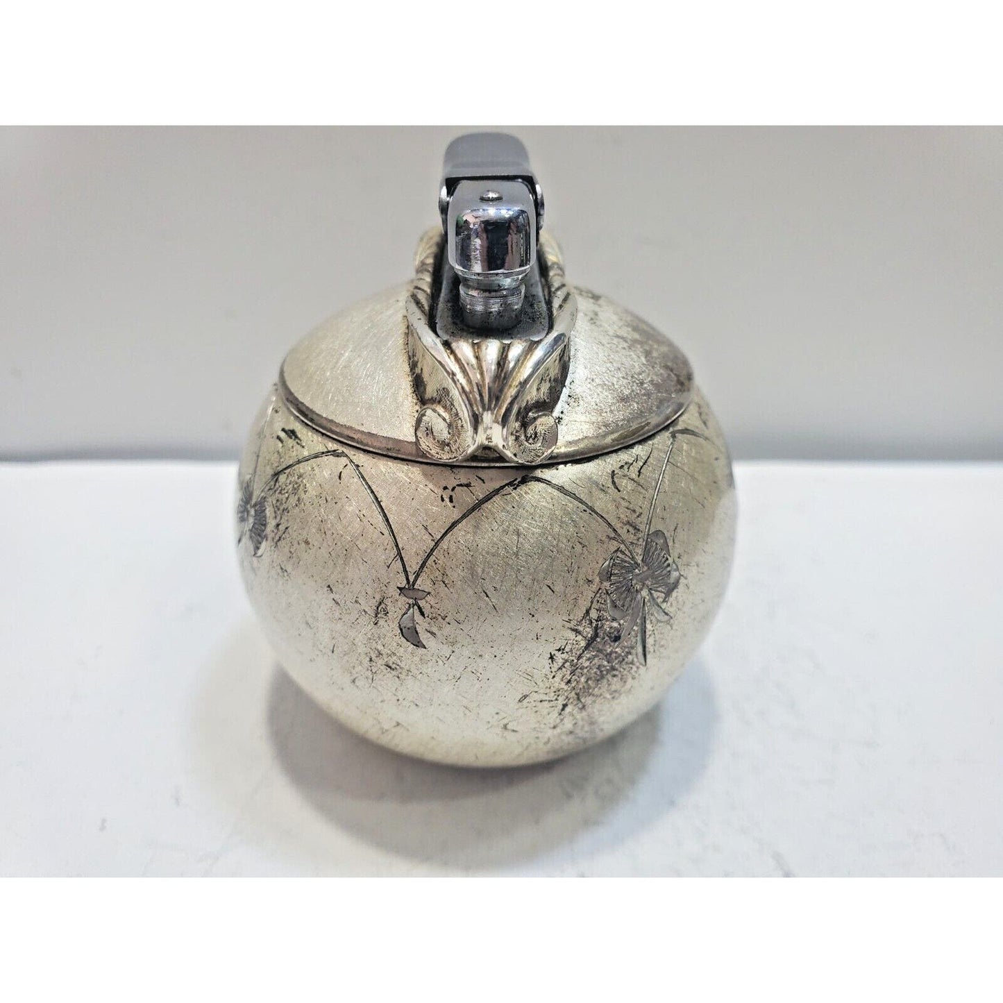 Vintage Colibri Kreisler Silver Cosmopolitan Rondelight Table Lighter 6632/40