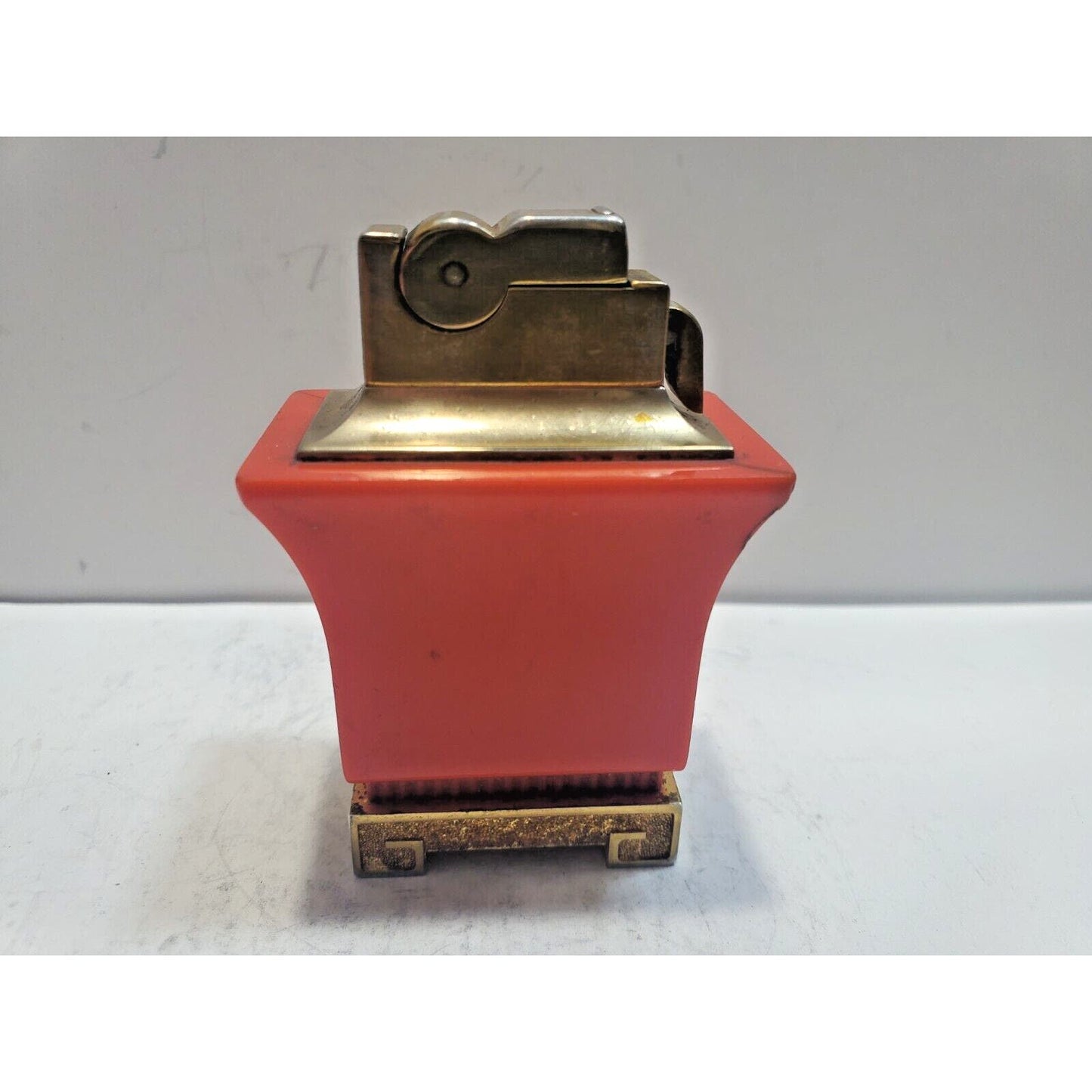 Vintage Working ASR Pagoda Table Lighter Made In USA 6653/22