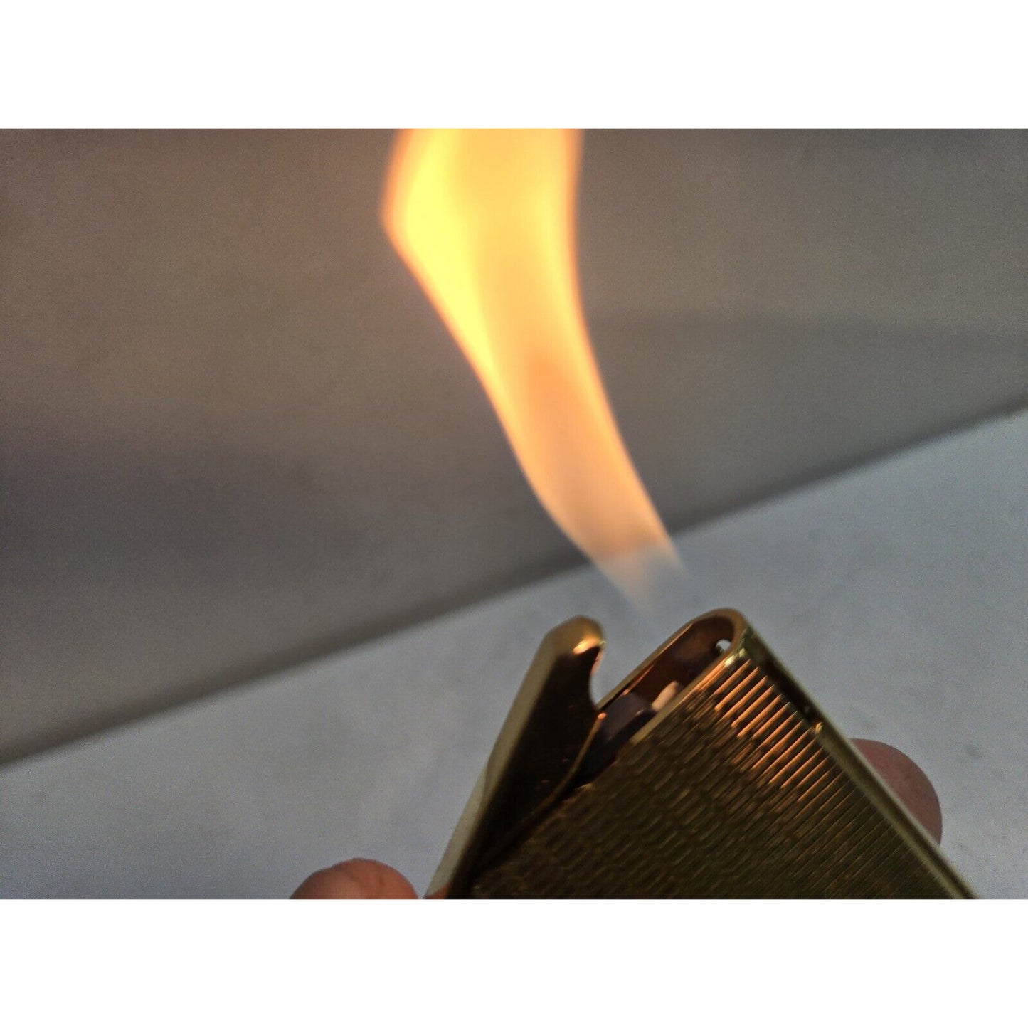 Working MARUMAN HALLEY, DL-6 Lighter, 22k Gold Plate, Vintage 7671/34