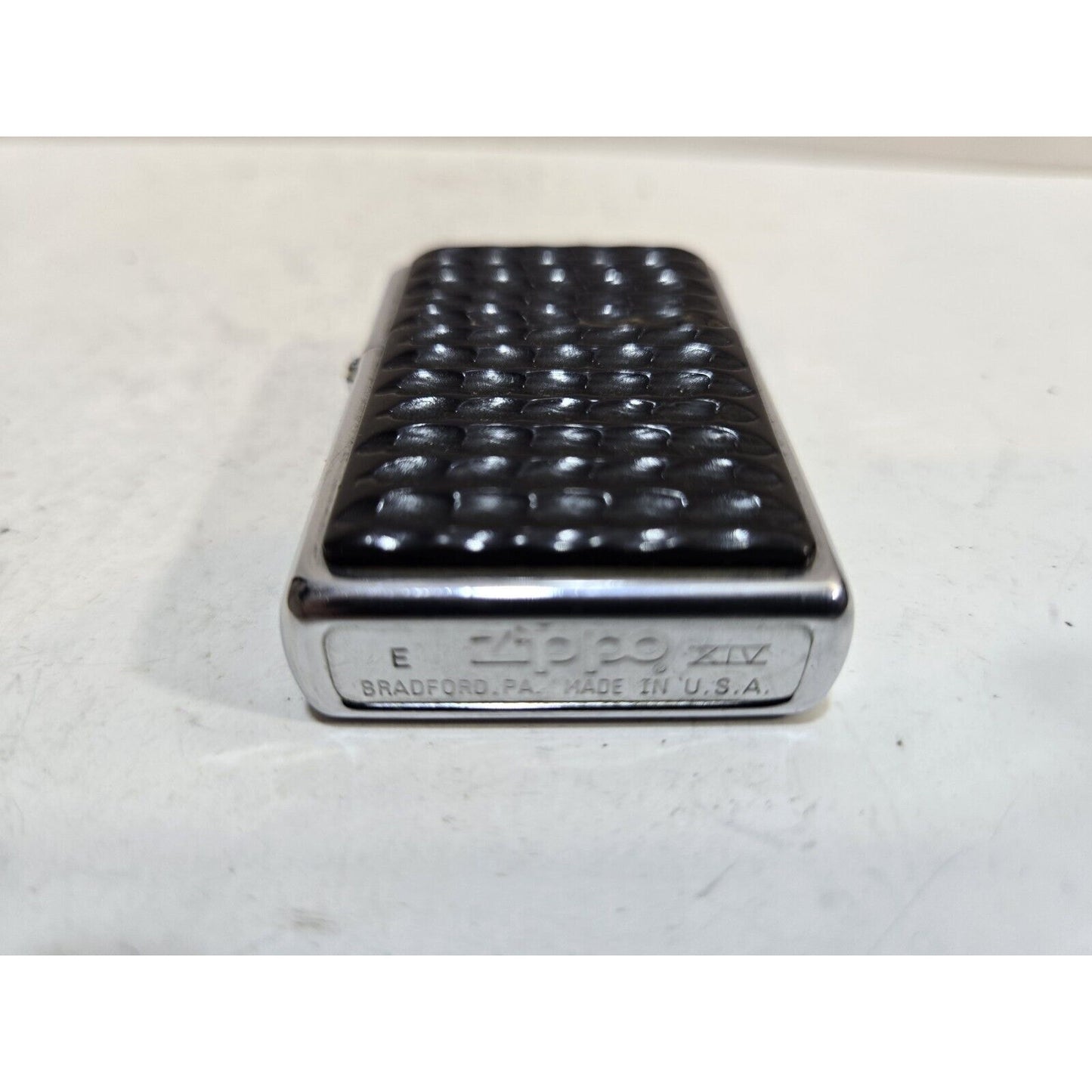 ZIPPO Lighter 1998 High Polish Chrome, Ridged 3D Design Brown Bakelite 7409/33