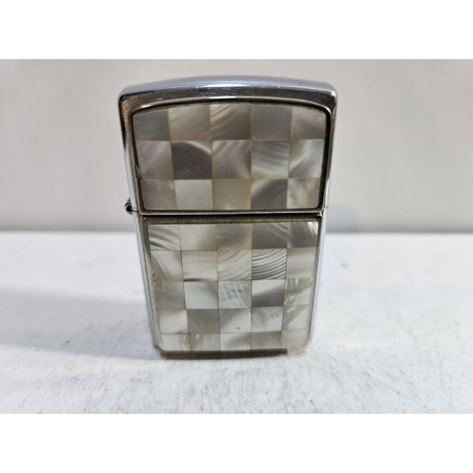 Working Vintg 2004 Zippo Lighter Mother Of Pearl Sea Weave Square White 7221/33
