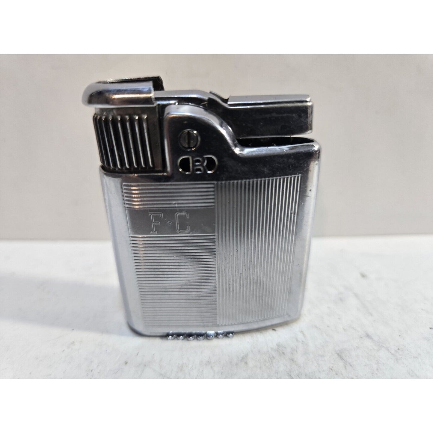 Working Vintage Collectible Ronson Whirlwind Imperial Lighter 7465/26