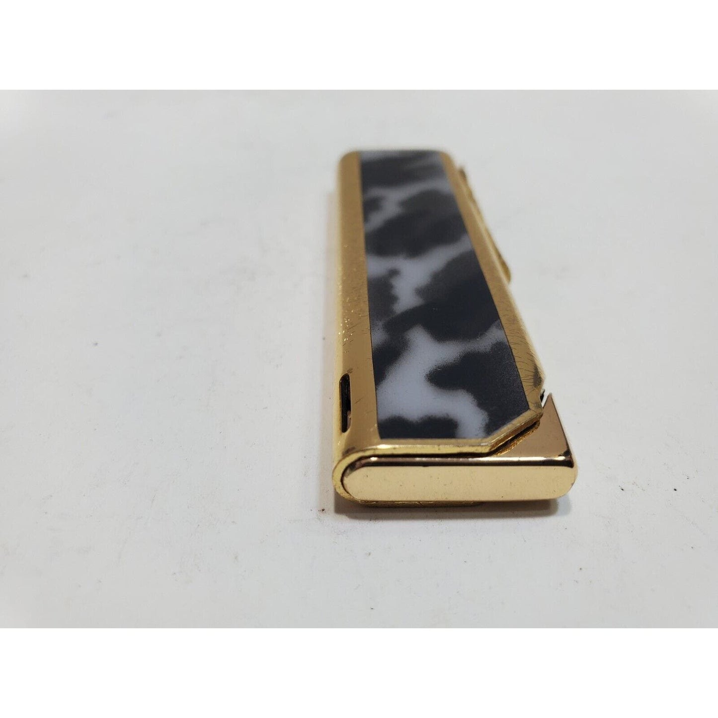 NOS Working Vintage BATTAT Enamel & Gold Tone Lighter 6406/34