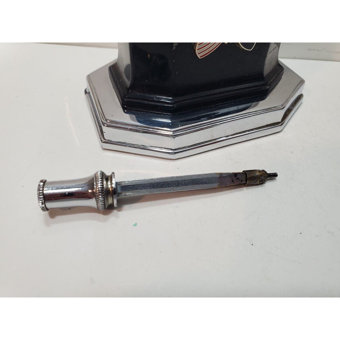 Working Ronson POW - MIA & Flag Enamel Logo Touch Tip Octette Lighter 6251/13